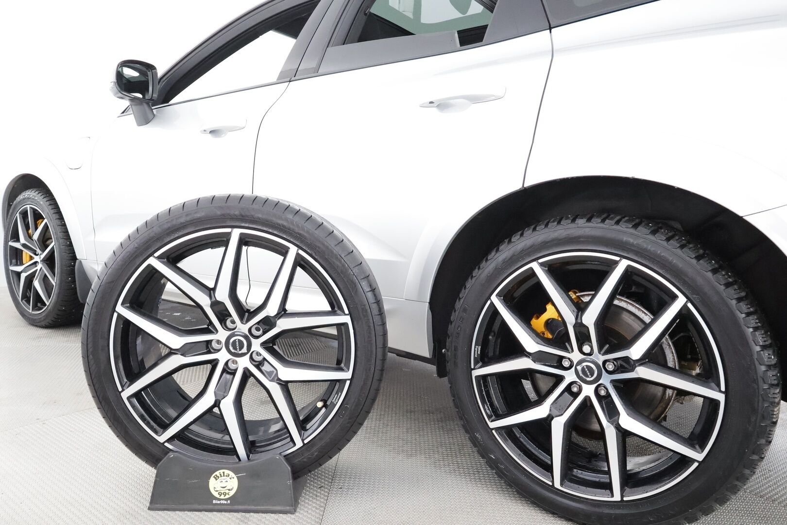 Volvo XC60 2020 T8 TwE AWD Polestar Engineered aut * ACC / HUD / Panorama / Full LED / Muistipenkki / Koukku / H&K / 360° / Webasto / Navi * - 1.Om Suomi-auto / Kahdet renkaat aluvanteilla - HULLU BLACKWEEK KORKOTARJOUS 2,49%