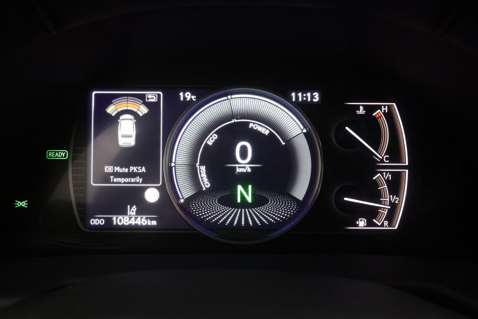 Lexus ES 2020 300h Comfort - | ACC | Lohko+Sisä | Lasikattoluukku | P.Kamera | Sähköpenkit | Kaistavahti | Bi-LED | Navi | Keyless | Nahat | Suomi-auto | Kahdet renkaat aluvanteilla | Merkkihuollettu | Juuri huollettu |