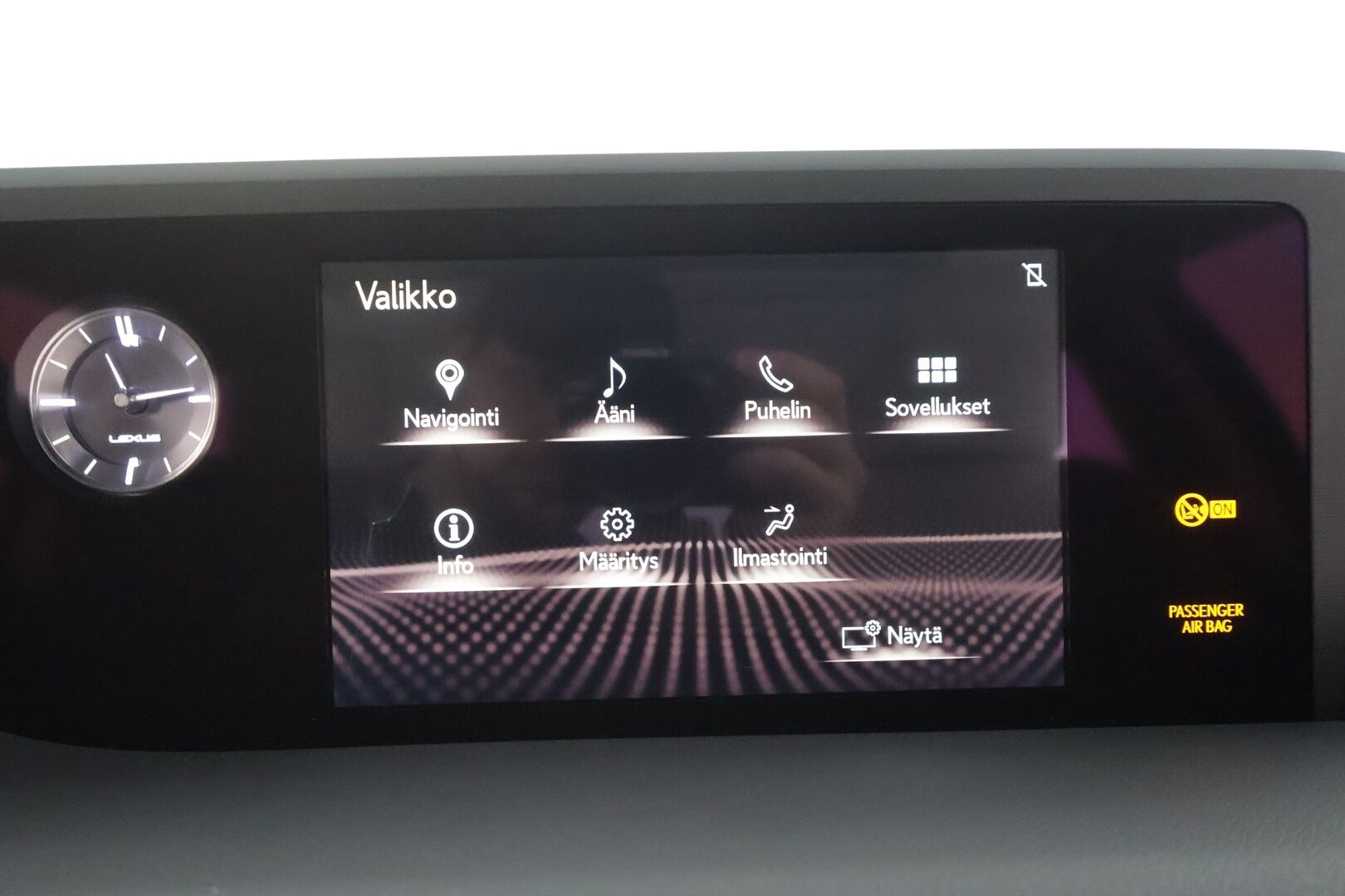 Lexus ES 2020 300h Comfort - | ACC | Lohko+Sisä | Lasikattoluukku | P.Kamera | Sähköpenkit | Kaistavahti | Bi-LED | Navi | Keyless | Nahat | Suomi-auto | Kahdet renkaat aluvanteilla | Merkkihuollettu | Juuri huollettu |
