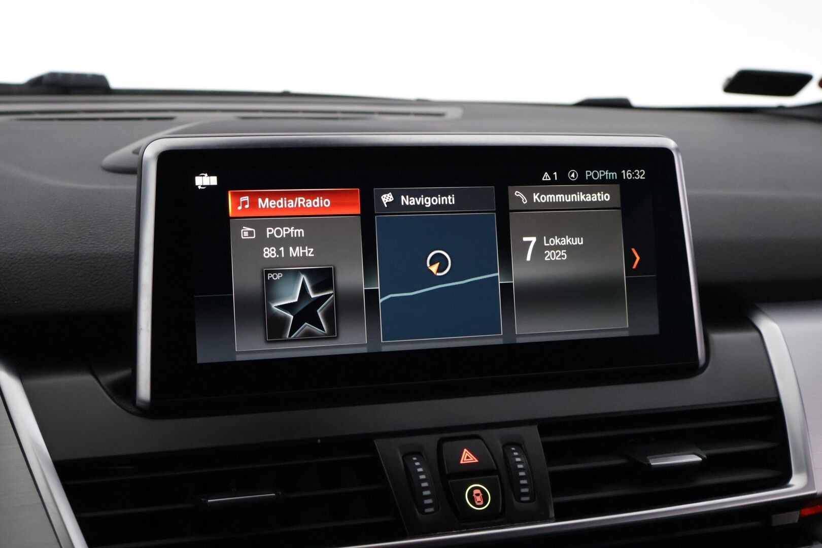 BMW 225 2019 10 kWh, 225xe iPerformance M Sport *HUD / BlowByHeater / HiFi / P-Kamera / LED / Sporttinahat / S-Luukku* - Ratinlämmitin / Prof. Navi / Tutkat*