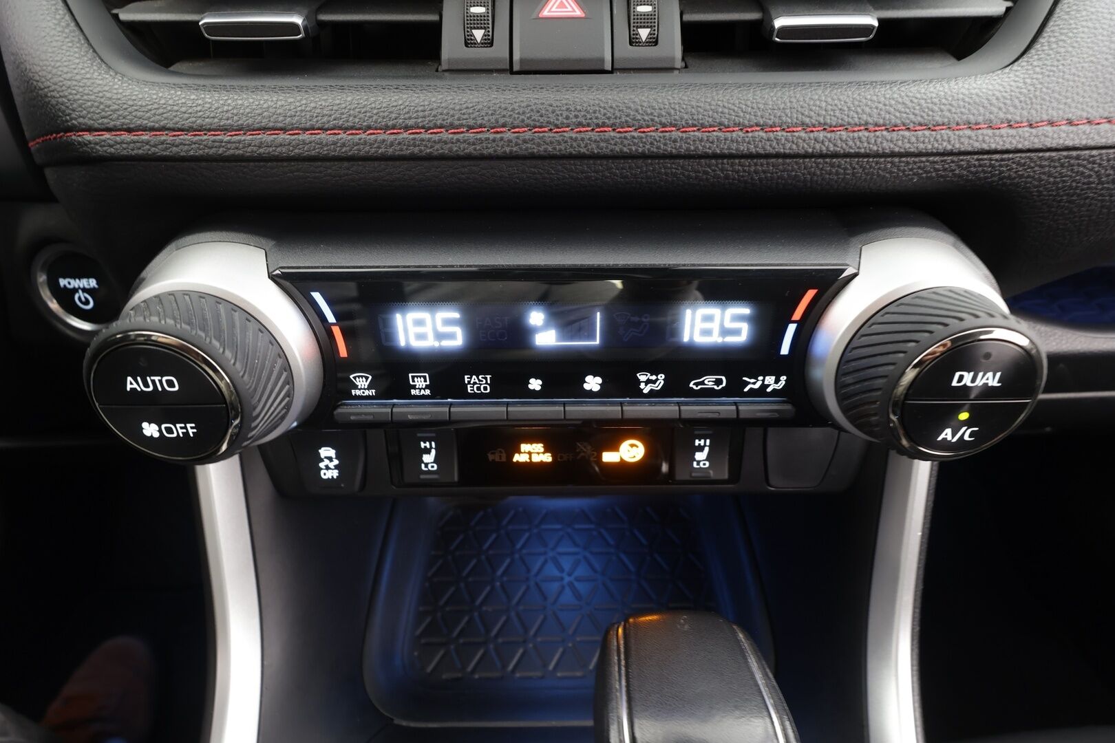 Toyota RAV4 Plug-in 2023 Hybrid 2,5 AWD-i Active Business Edition - | Koukku | Webasto | Adapt. Vakkari | LED | P.kamera | Sähköpenkki | Apple&Android | 1.Om Suomi-auto | Merkkihuollettu | Kahdet Renkaat |