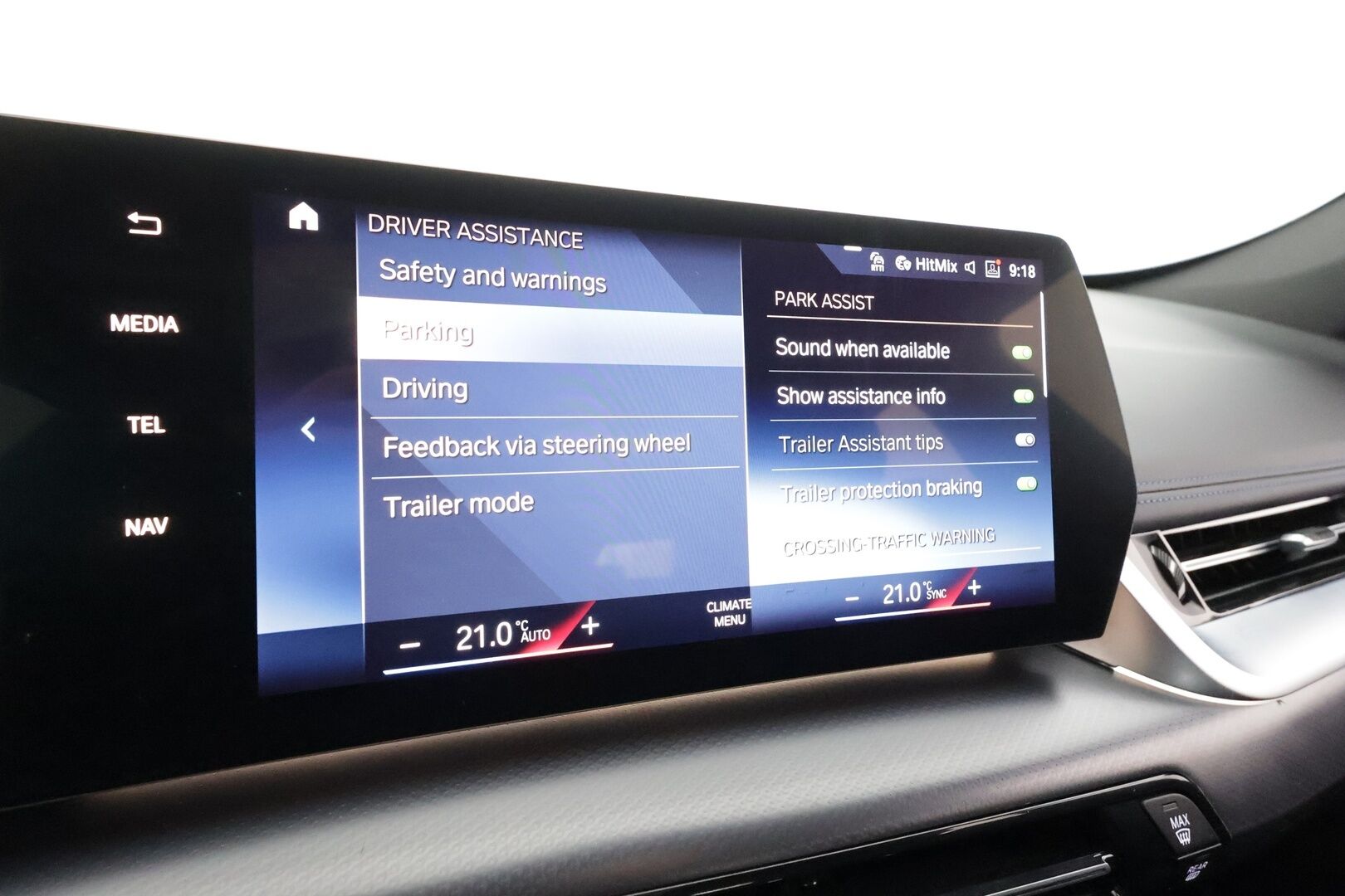 BMW iX1 2023 U11 30 xDrive M Sport Fully Charged * ACC / HUD / 360° / H&K / Koukku / Muistipenkki hieronnalla / ILP / Comfort Access * - 1.Om Suomi-auto / Akku kuntotarkastettu SoH 97,9% / Kahdet renkaat aluvanteilla / Merkkihuollettu / Huippuvarusteet