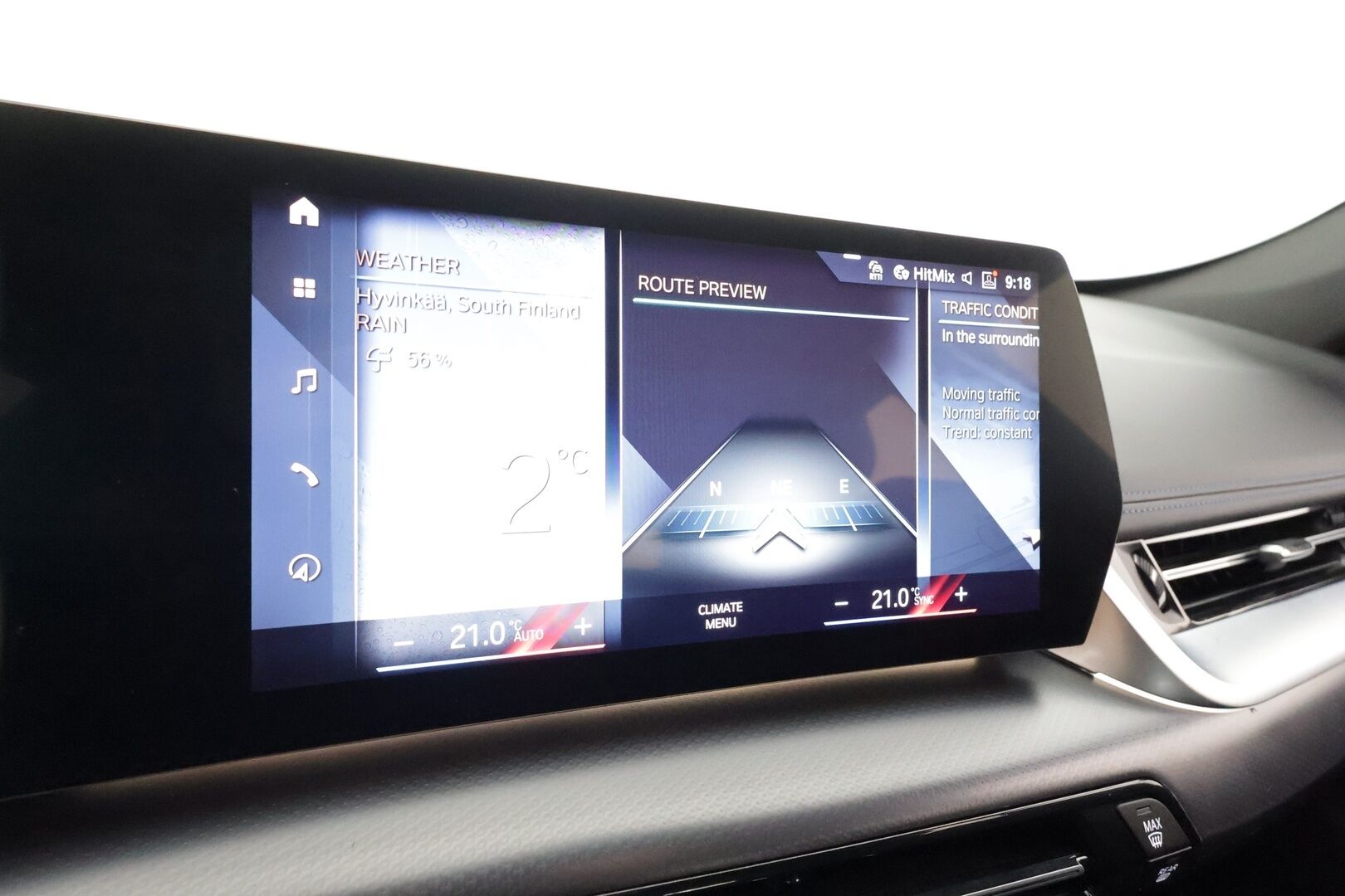 BMW iX1 2023 U11 30 xDrive M Sport Fully Charged * ACC / HUD / 360° / H&K / Koukku / Muistipenkki hieronnalla / ILP / Comfort Access * - 1.Om Suomi-auto / Akku kuntotarkastettu SoH 97,9% / Kahdet renkaat aluvanteilla / Merkkihuollettu / Huippuvarusteet