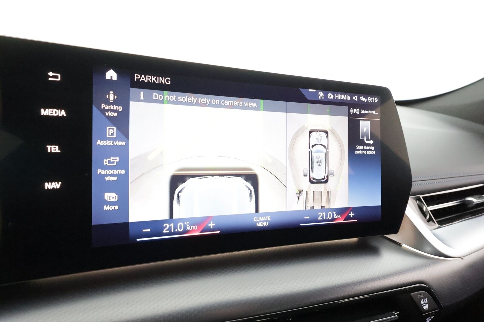 BMW iX1 2023 U11 30 xDrive M Sport Fully Charged * ACC / HUD / 360° / H&K / Koukku / Muistipenkki hieronnalla / ILP / Comfort Access * - 1.Om Suomi-auto / Akku kuntotarkastettu SoH 97,9% / Kahdet renkaat aluvanteilla / Merkkihuollettu / Huippuvarusteet