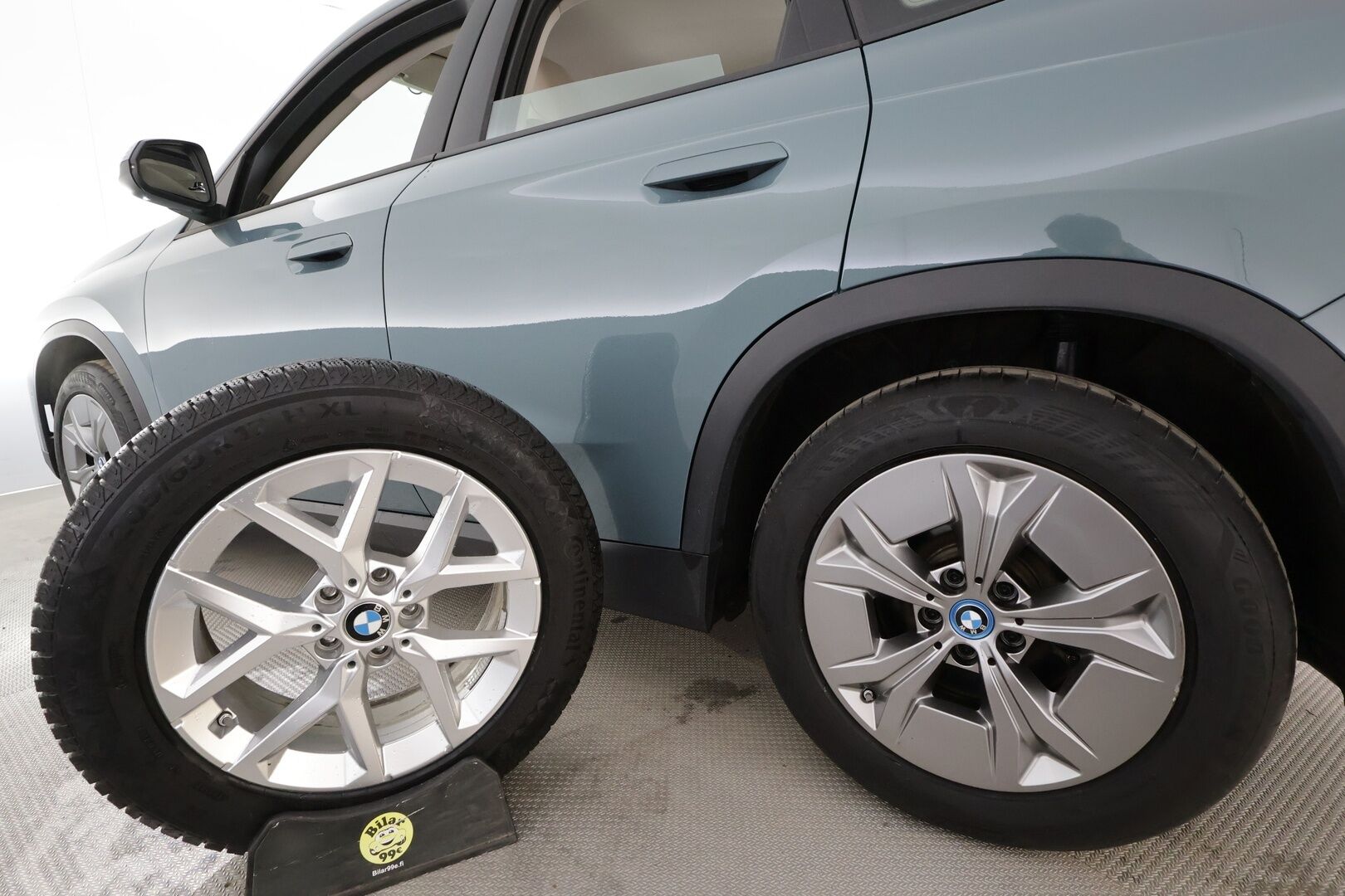 BMW iX1 2023 U11 30 xDrive Charged Edition * ACC / Lisälämmitin / Koukku / H/K / Widescreen / P.Kamera / Sporttipenkit * - 1.Om Suomi-auto / Kahdet Renkaat / Koti & Kauppalataus - HULLUT AVAJAISHULINAT KORKOTARJOUS 3,29 %