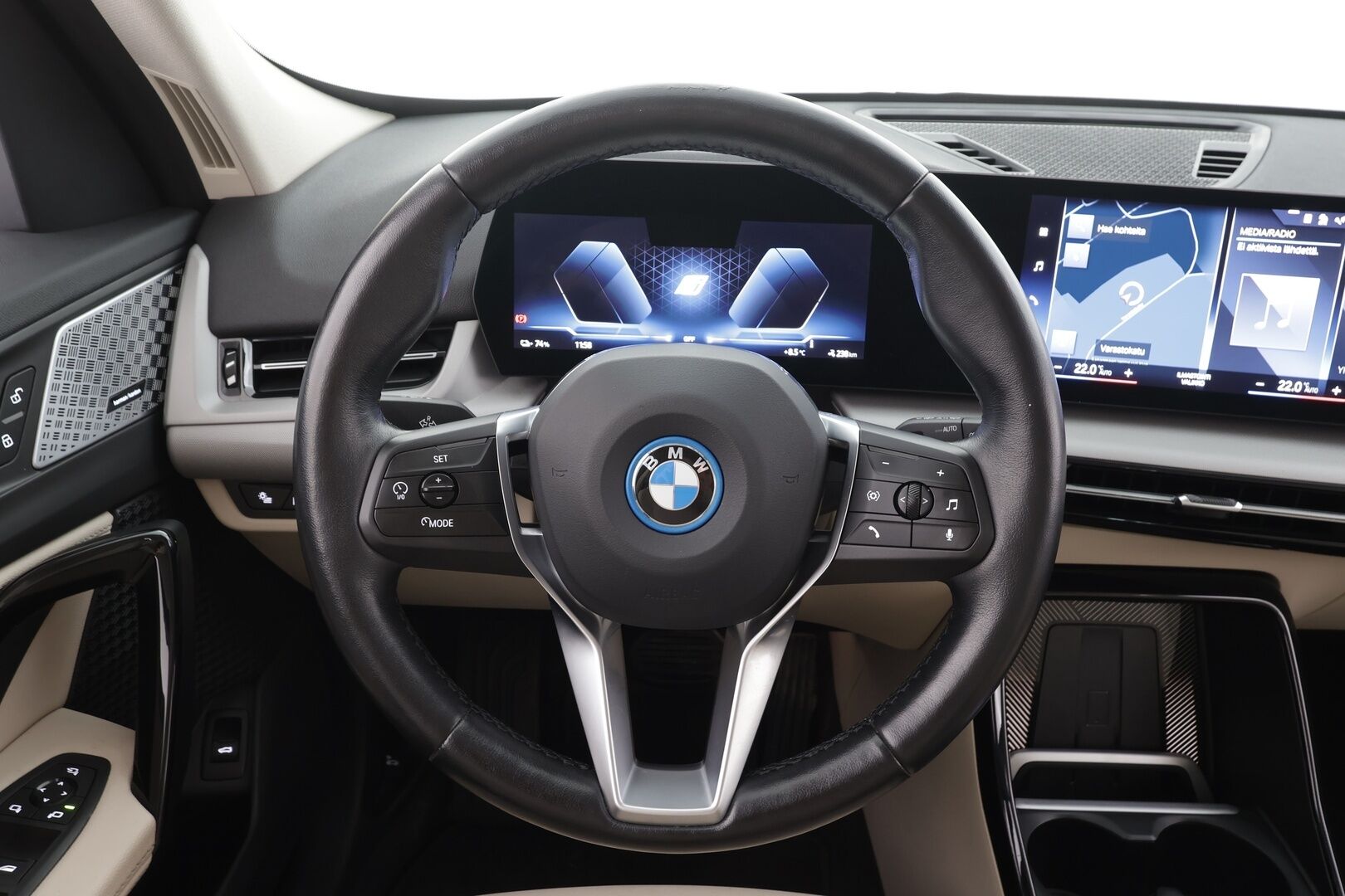 BMW iX1 2023 U11 30 xDrive Charged Edition * ACC / Lisälämmitin / Koukku / H/K / Widescreen / P.Kamera / Sporttipenkit * - 1.Om Suomi-auto / Kahdet Renkaat / Koti & Kauppalataus - HULLUT AVAJAISHULINAT KORKOTARJOUS 3,29 %