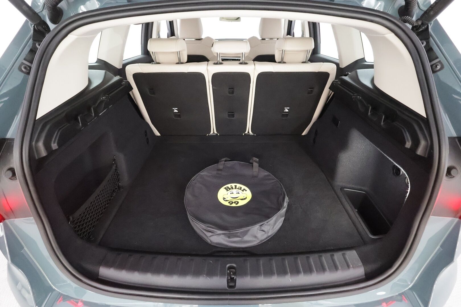 BMW iX1 2023 U11 30 xDrive Charged Edition * ACC / Lisälämmitin / Koukku / H/K / Widescreen / P.Kamera / Sporttipenkit * - 1.Om Suomi-auto / Kahdet Renkaat / Koti & Kauppalataus - HULLUT AVAJAISHULINAT KORKOTARJOUS 3,29 %