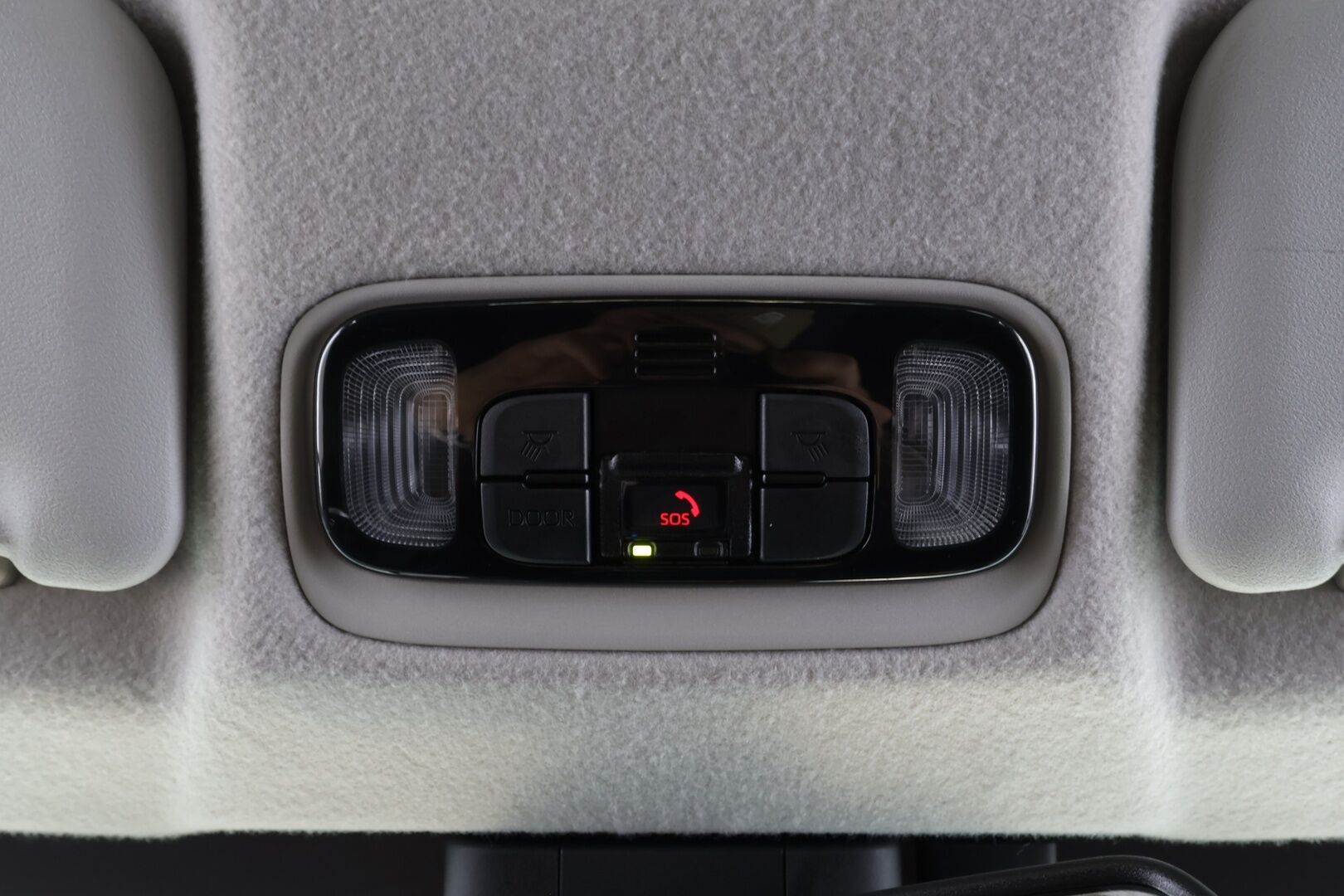 Toyota Yaris 2023 1,5 Hybrid Active Plus * Suomi-auto / ACC / P.kamera / Lohkolämmitin / Navi / KeylessGo * - Kahdet renkaat aluvanteilla / Merkkihuollettu - HULLU BLACKWEEK KORKOTARJOUS 2,49%