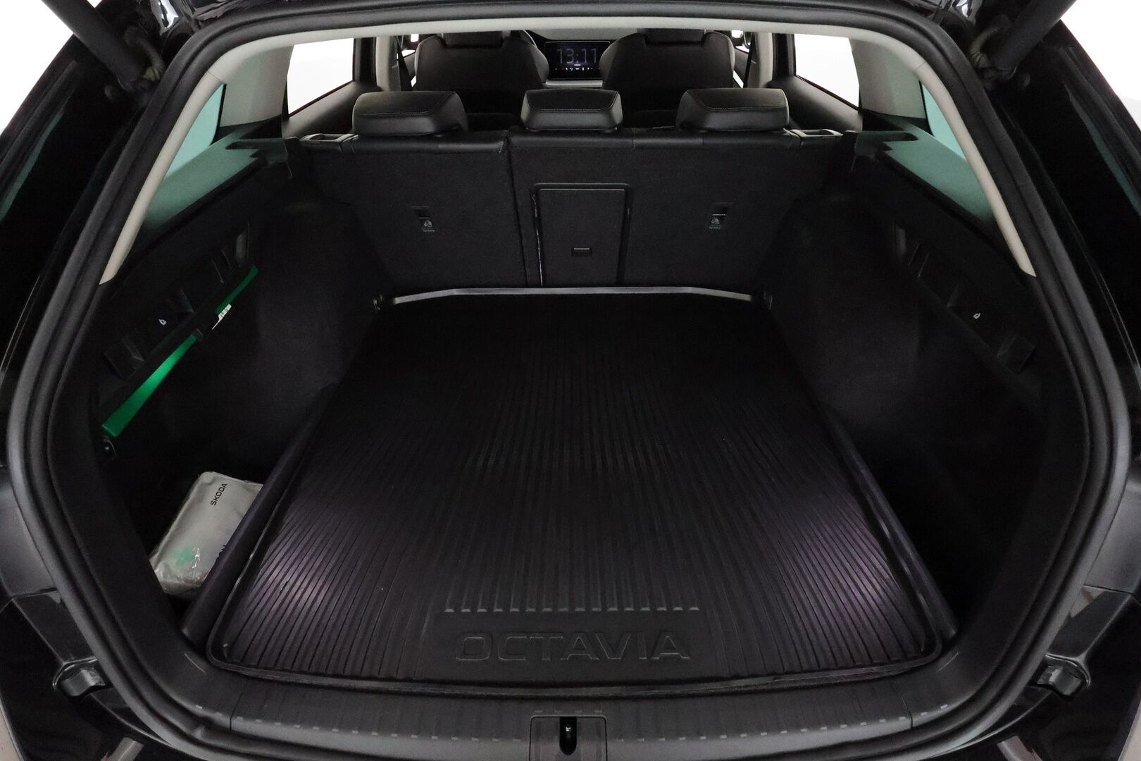 Skoda Octavia 2021 Combi 1.4 TSI PHEV Style iV DSG **Webasto / Adapt.Vakkari / Matrix-LED / P.Tutkat / Muistipenkit / Navi / Keyless** - 2x Latauskaapelit / Kahdet Renkaat