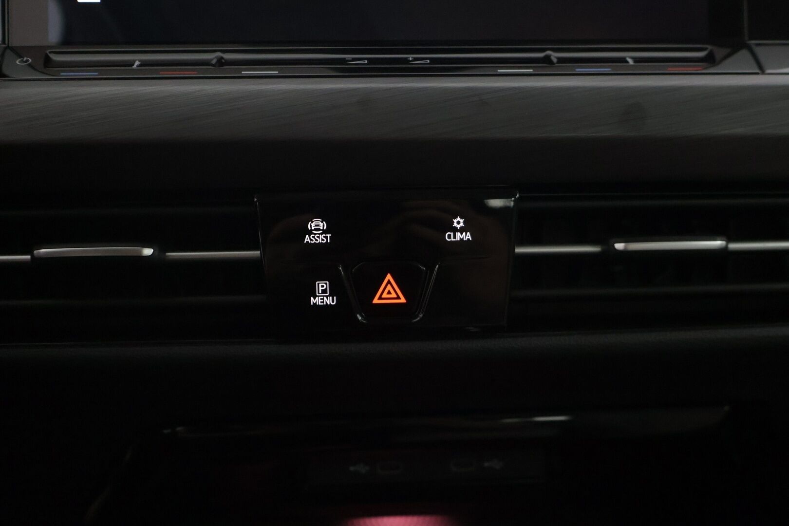 Volkswagen Golf 2024 Style 1,5 eTSI 110 kW (MHEV) DSG-automaatti - | 1-om. Suomi-auto | Webasto | ACC | Digimittaristo | Keyless | P. Kamera | Kuljettajan istuin Hieronnalla & Muistilla | LED |