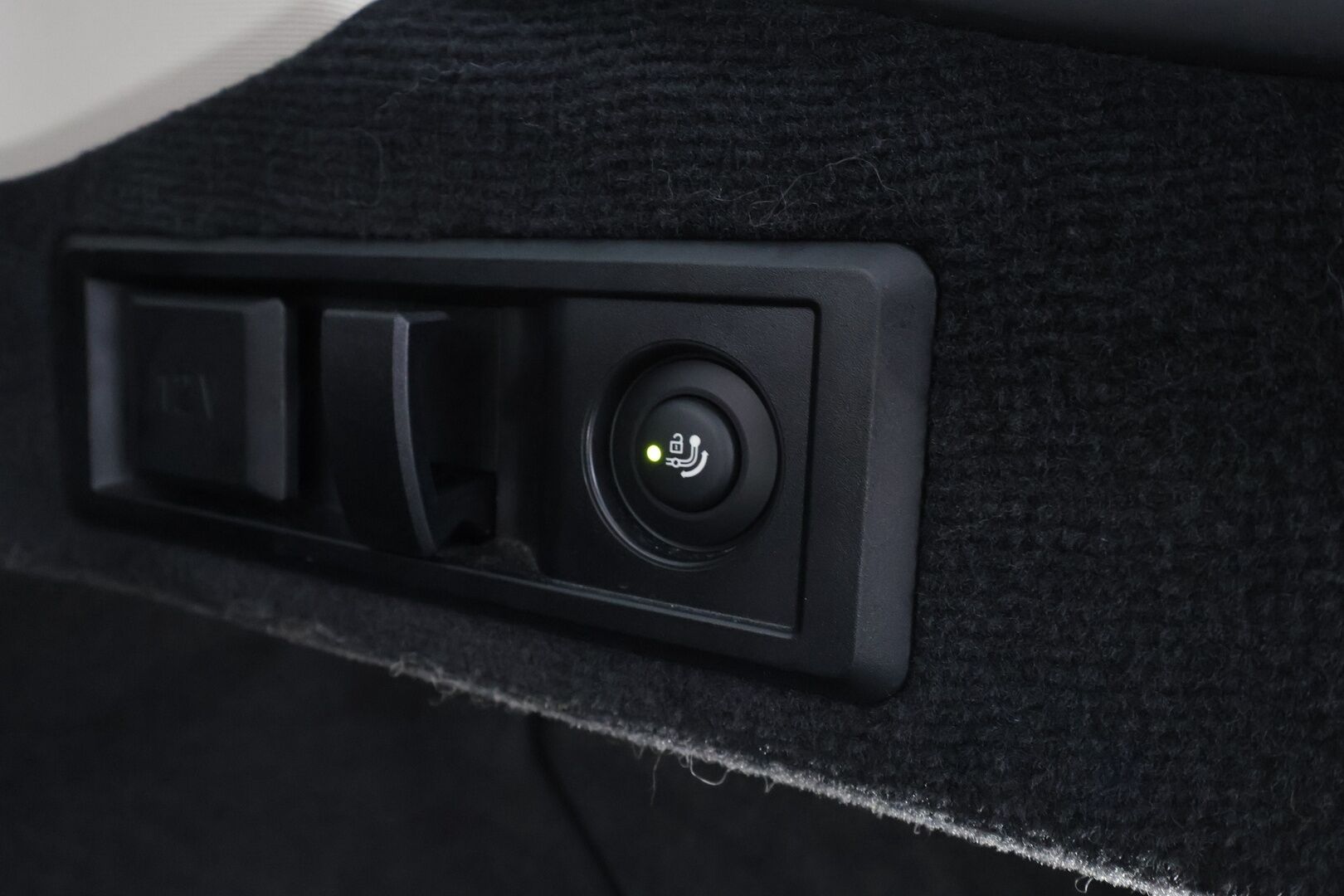BMW i4 2024 eDrive40 Charged - | ACC | Lisälämmitin | Koukku | LED | Widescreen | P.Kamera | Puolinahat | Comfort access | Sporttipenkit | 1.Om suomi-auto | Kahdet Renkaat | Merkkihuollettu |