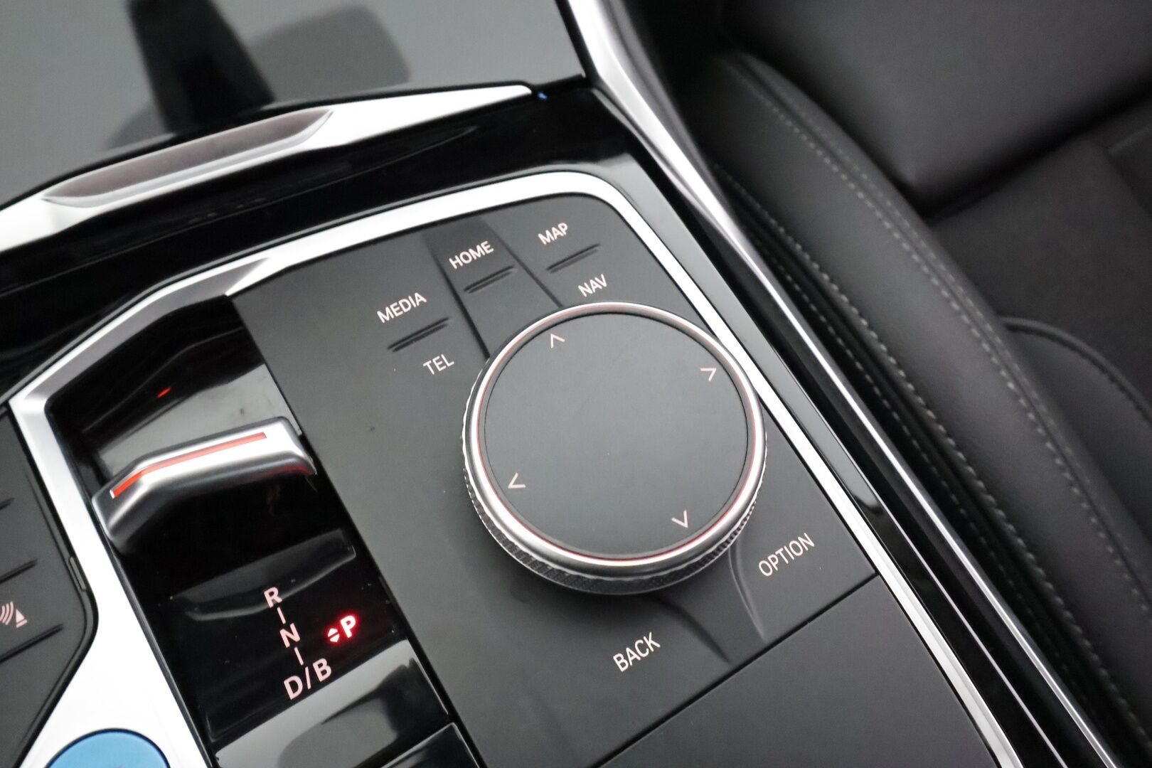 BMW i4 2024 eDrive40 Charged - | ACC | Lisälämmitin | Koukku | LED | Widescreen | P.Kamera | Puolinahat | Comfort access | Sporttipenkit | 1.Om suomi-auto | Kahdet Renkaat | Merkkihuollettu |