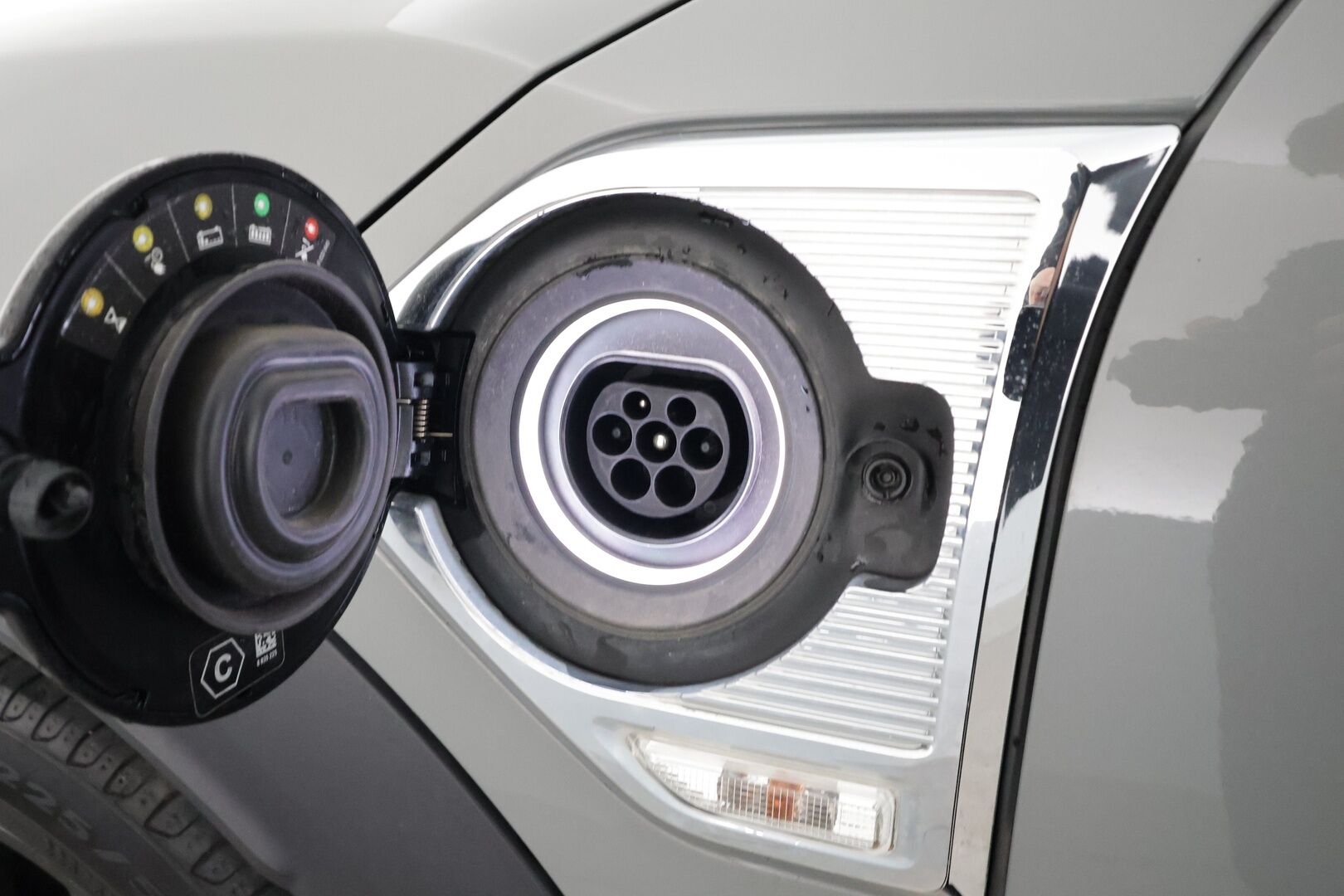 Mini Countryman 2021 Cooper SE ALL4 A - | ACC | LED | P.Tutkat | Puolinahat Sporttipenkit | Digimittaristo | Apple&Android | Merkkihuollettu | Kahdet Renkaat |