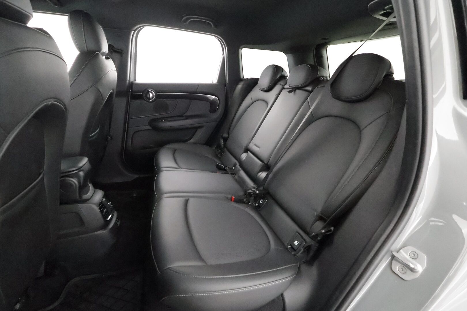 Mini Countryman 2021 Cooper SE ALL4 A - | ACC | LED | P.Tutkat | Puolinahat Sporttipenkit | Digimittaristo | Apple&Android | Merkkihuollettu | Kahdet Renkaat |