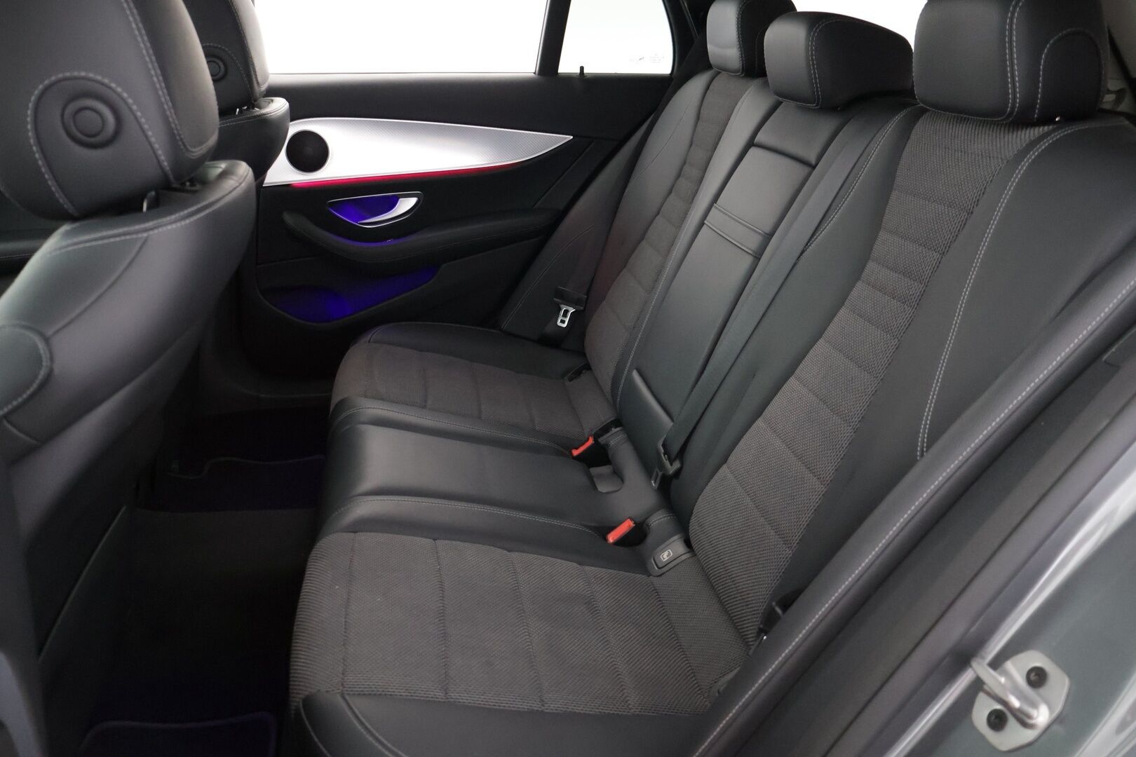 Mercedes-Benz E 2020 300 de T A Business Avantgarde EQ Power - Juuri saapunut | Blis | Acc | 360kamera | Vetokoukku | Muistipenkit | Dynamic Led 