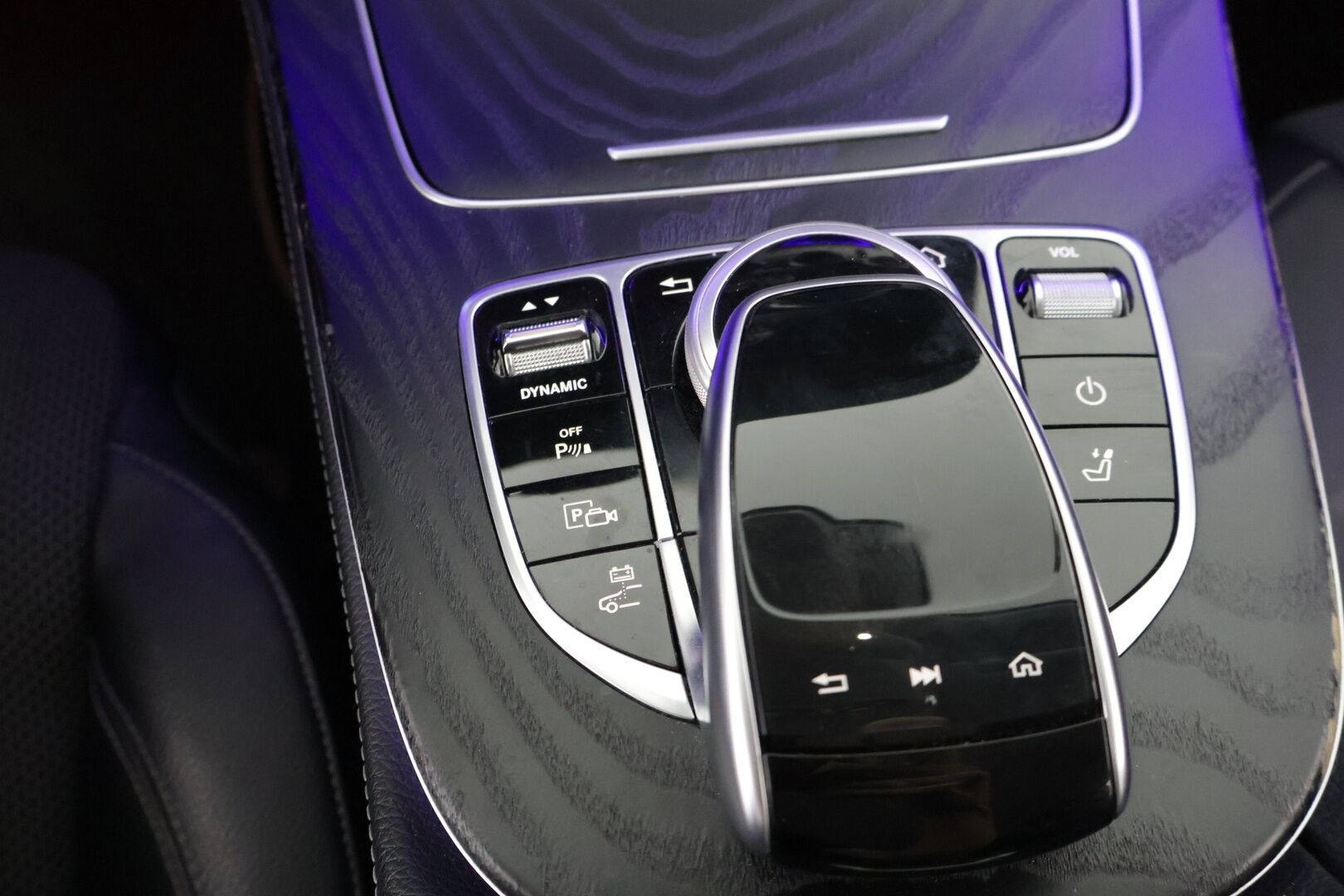 Mercedes-Benz E 2020 300 de T A Business Avantgarde EQ Power - Juuri saapunut | Blis | Acc | 360kamera | Vetokoukku | Muistipenkit | Dynamic Led 
