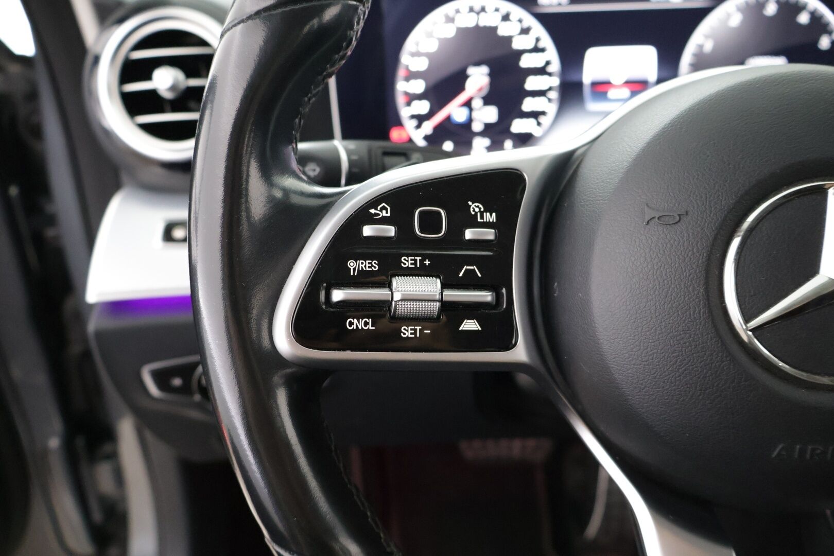 Mercedes-Benz E 2020 300 de T A Business Avantgarde EQ Power - Juuri saapunut | Blis | Acc | 360kamera | Vetokoukku | Muistipenkit | Dynamic Led 
