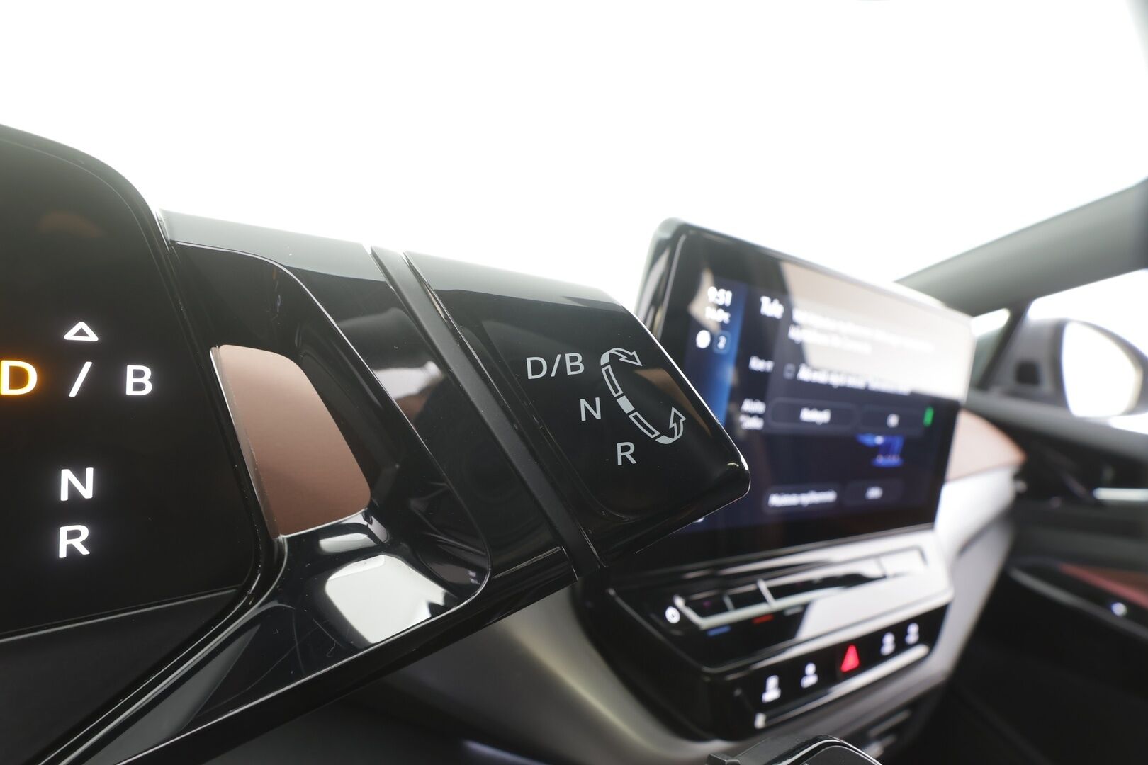 Volkswagen ID.4 2023 Pro Performance Business 150 kW, akku 77 kWh - | ACC | ILP | Koukku | P.Kamera | Hierovat Muistipenkit | LED | Puolinahat | Ratinlämmitys | Keyless | Apple&Android | 1.Om Suomi-auto | Kahdet Renkaat | 