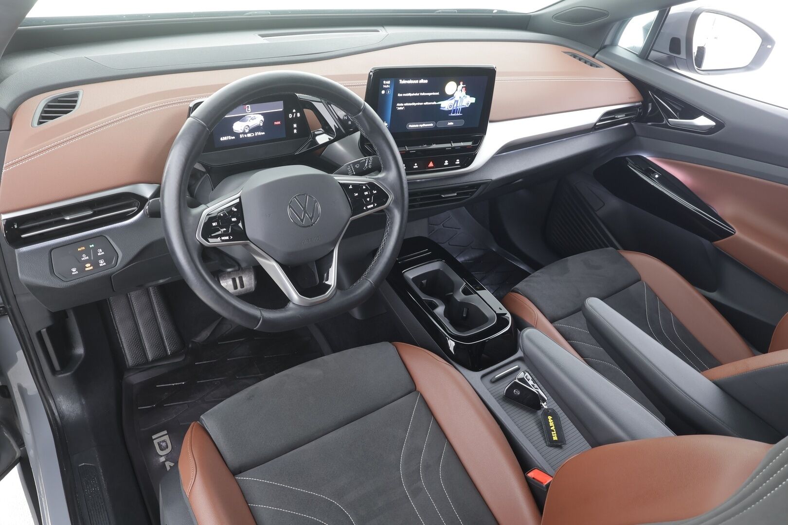 Volkswagen ID.4 2023 Pro Performance Business 150 kW, akku 77 kWh - | ACC | ILP | Koukku | P.Kamera | Hierovat Muistipenkit | LED | Puolinahat | Ratinlämmitys | Keyless | Apple&Android | 1.Om Suomi-auto | Kahdet Renkaat | 