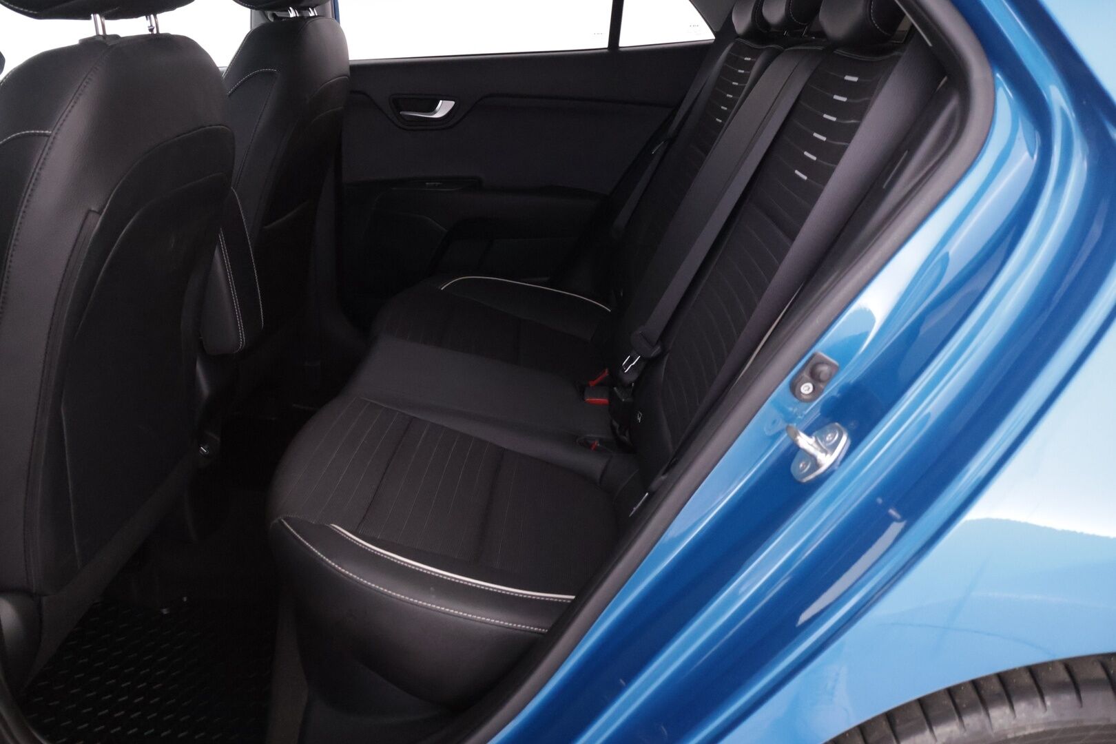 Kia Rio 2023 1,0 T-GDI Mild-Hybrid 120hv GT-Line - Erikoismalli! | ACC | Lohko.S.Pistoke | Navi | P.kamera | Blis | Puolinahat | KeyLessGo