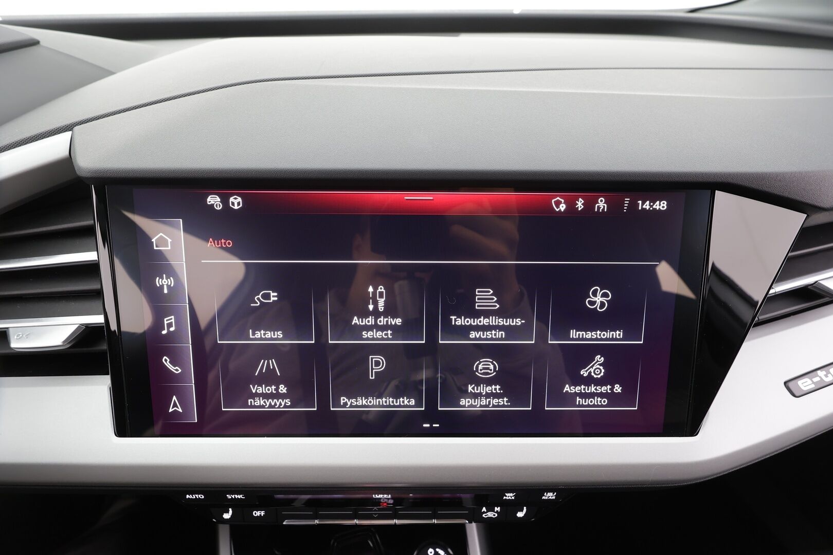 Audi Q4 e-tron 2023 40 e-tron - ACC | ILP | Sonos | Sporttipenkit | P.Kamera | LED | Apple&Android | 1.om Suomi-auto | Kahdet Renkaat | Koti & Kauppalaturi