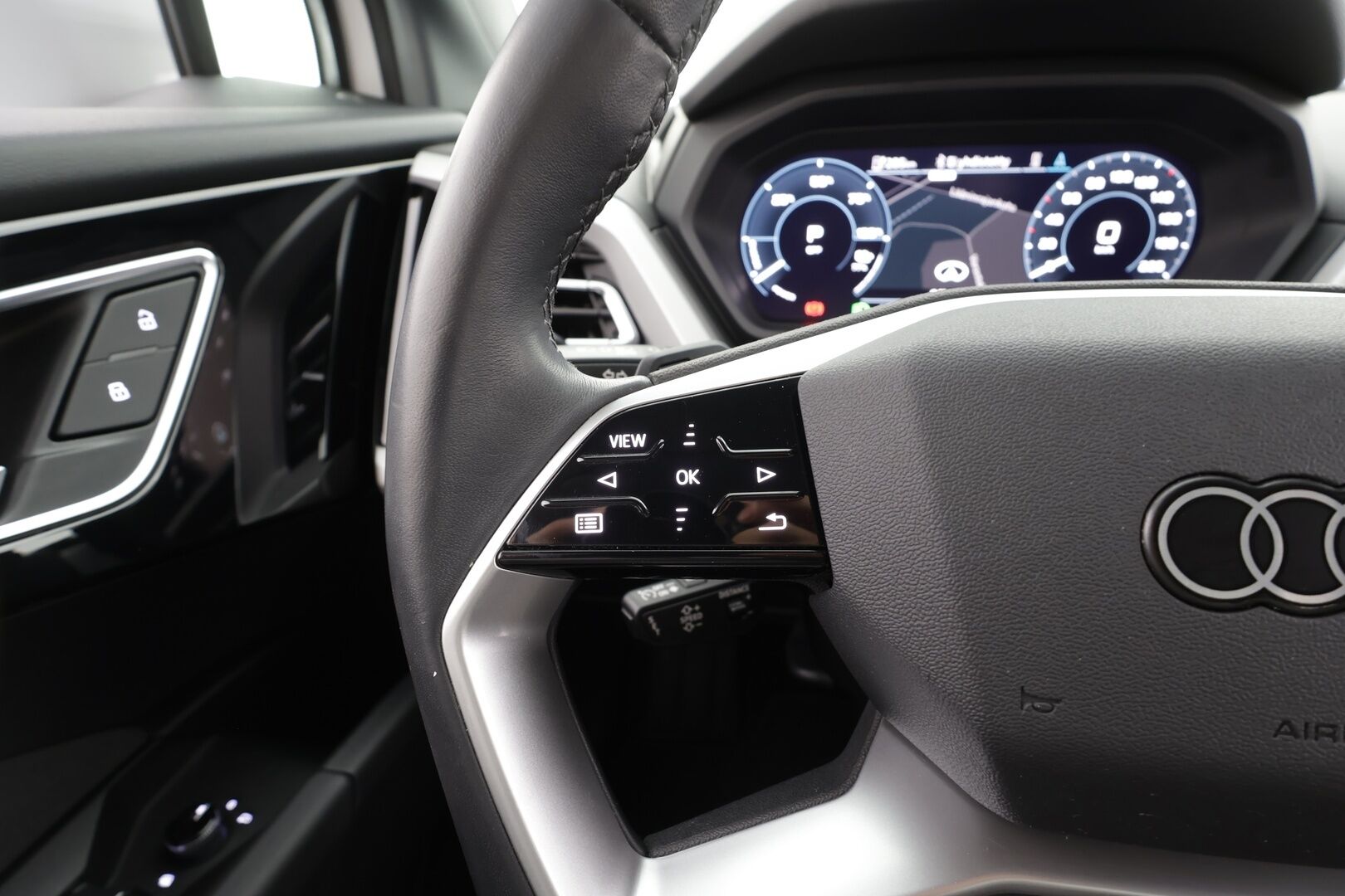 Audi Q4 e-tron 2023 40 e-tron - ACC | ILP | Sonos | Sporttipenkit | P.Kamera | LED | Apple&Android | 1.om Suomi-auto | Kahdet Renkaat | Koti & Kauppalaturi