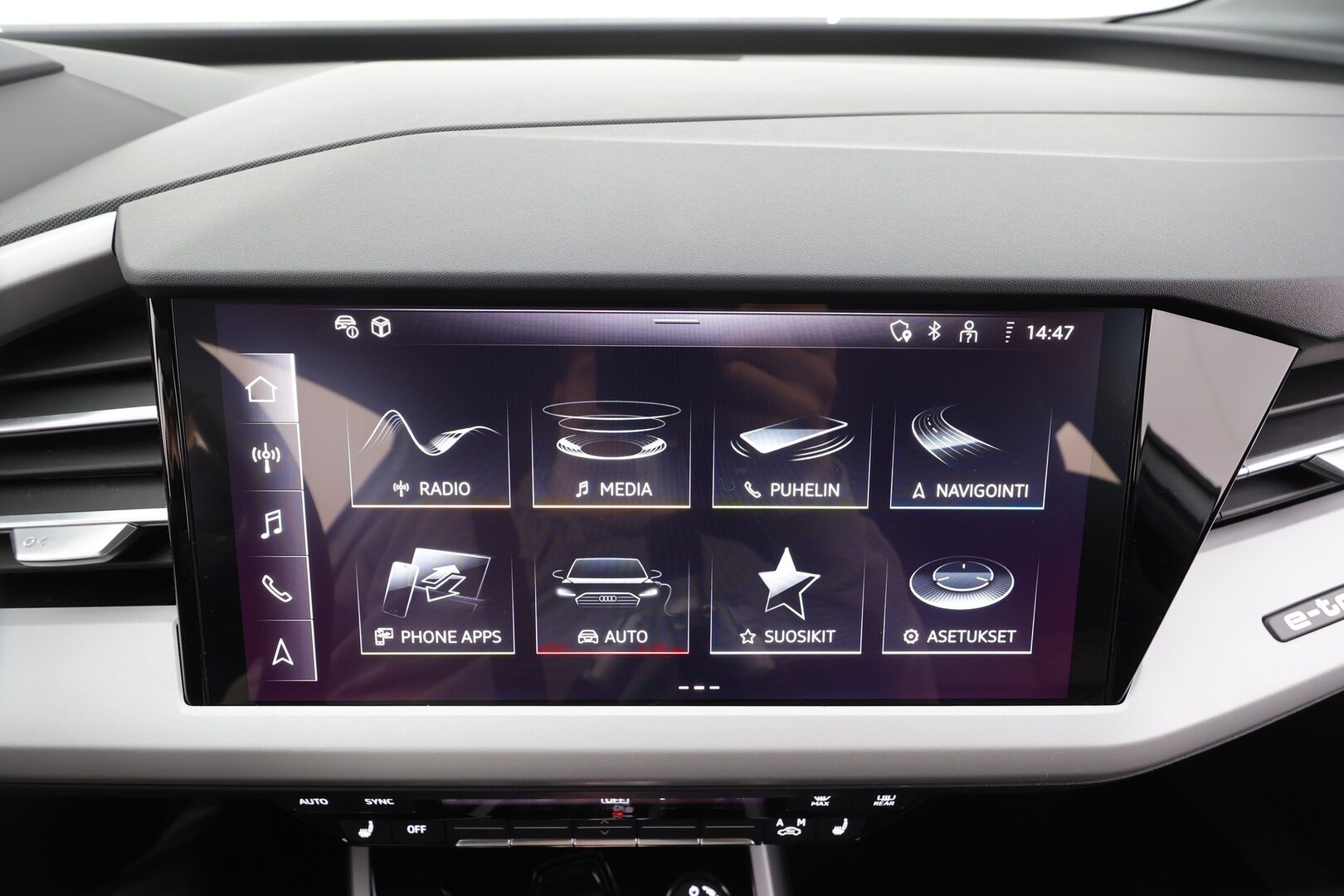 Audi Q4 e-tron 2023 40 e-tron - ACC | ILP | Sonos | Sporttipenkit | P.Kamera | LED | Apple&Android | 1.om Suomi-auto | Kahdet Renkaat | Koti & Kauppalaturi