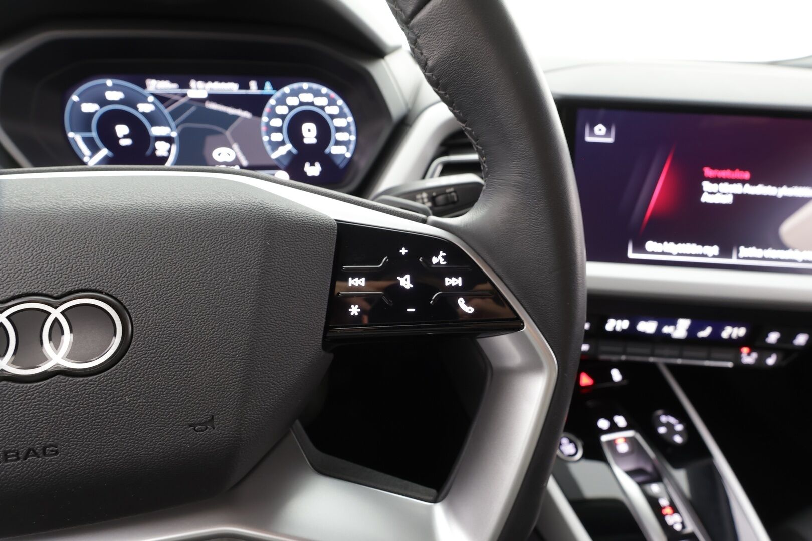 Audi Q4 e-tron 2023 40 e-tron - ACC | ILP | Sonos | Sporttipenkit | P.Kamera | LED | Apple&Android | 1.om Suomi-auto | Kahdet Renkaat | Koti & Kauppalaturi