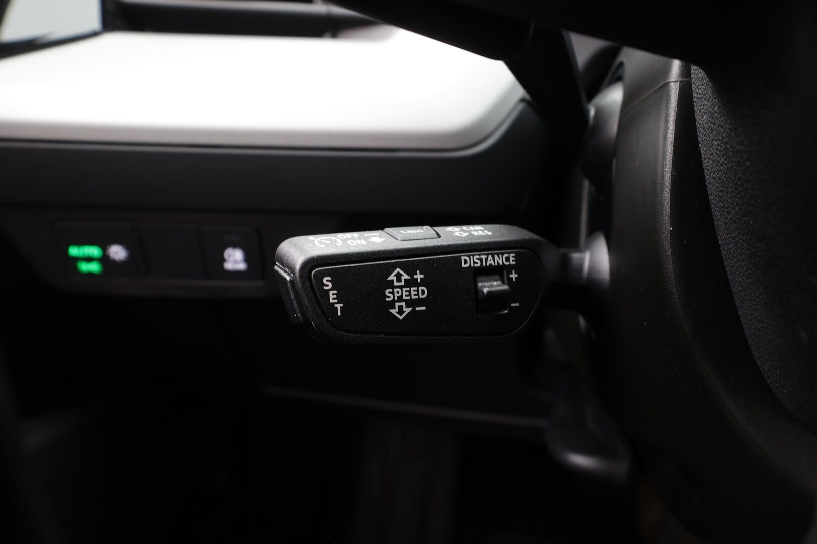 Audi Q4 e-tron 2023 40 e-tron - ACC | ILP | Sonos | Sporttipenkit | P.Kamera | LED | Apple&Android | 1.om Suomi-auto | Kahdet Renkaat | Koti & Kauppalaturi
