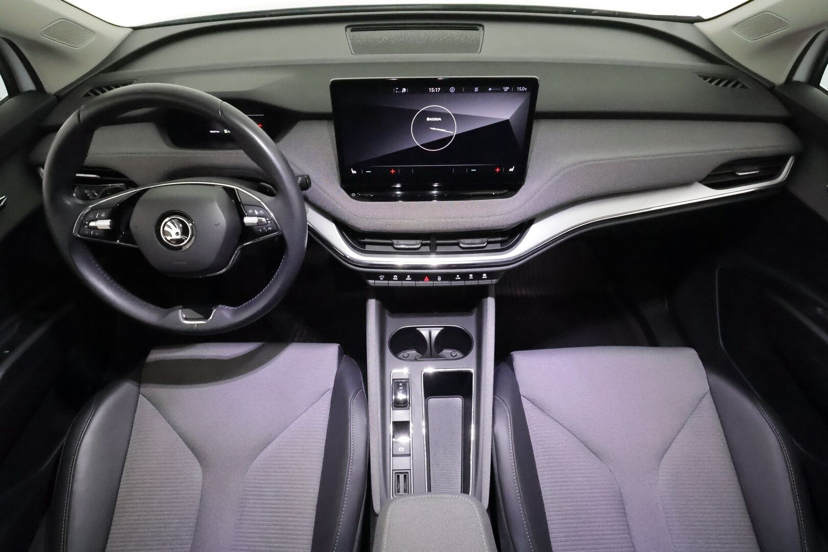 Skoda Enyaq 2023 80 iV *Lämpöpumppu / Adapt.vakkari / Muistipenkki / Koukku / P.kamera / Matrix LED* - 1-om. Suomi-auto / Merkkihuollettu / 2x vanteet