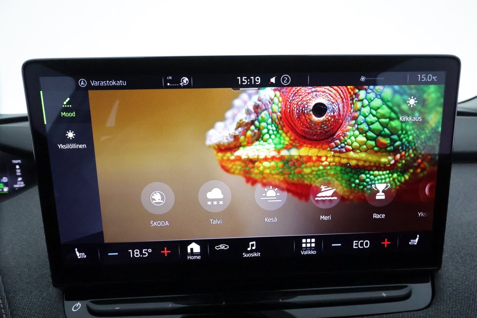 Skoda Enyaq 2023 80 iV *Lämpöpumppu / Adapt.vakkari / Muistipenkki / Koukku / P.kamera / Matrix LED* - 1-om. Suomi-auto / Akku kuntotarkastettu / Merkkihuollettu / 2x vanteet - HULLU BLACKWEEK KORKOTARJOUS 2,49%