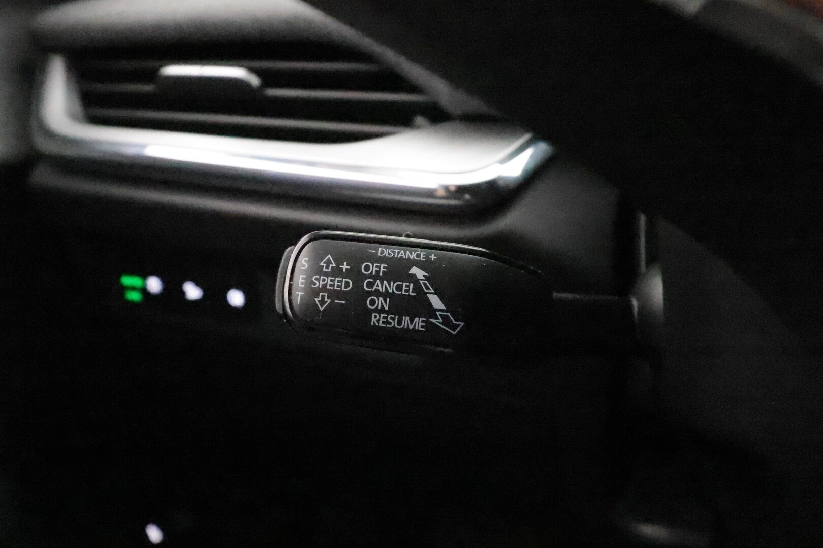 Skoda Enyaq 2023 80 iV *Lämpöpumppu / Adapt.vakkari / Muistipenkki / Koukku / P.kamera / Matrix LED* - 1-om. Suomi-auto / Merkkihuollettu / 2x vanteet