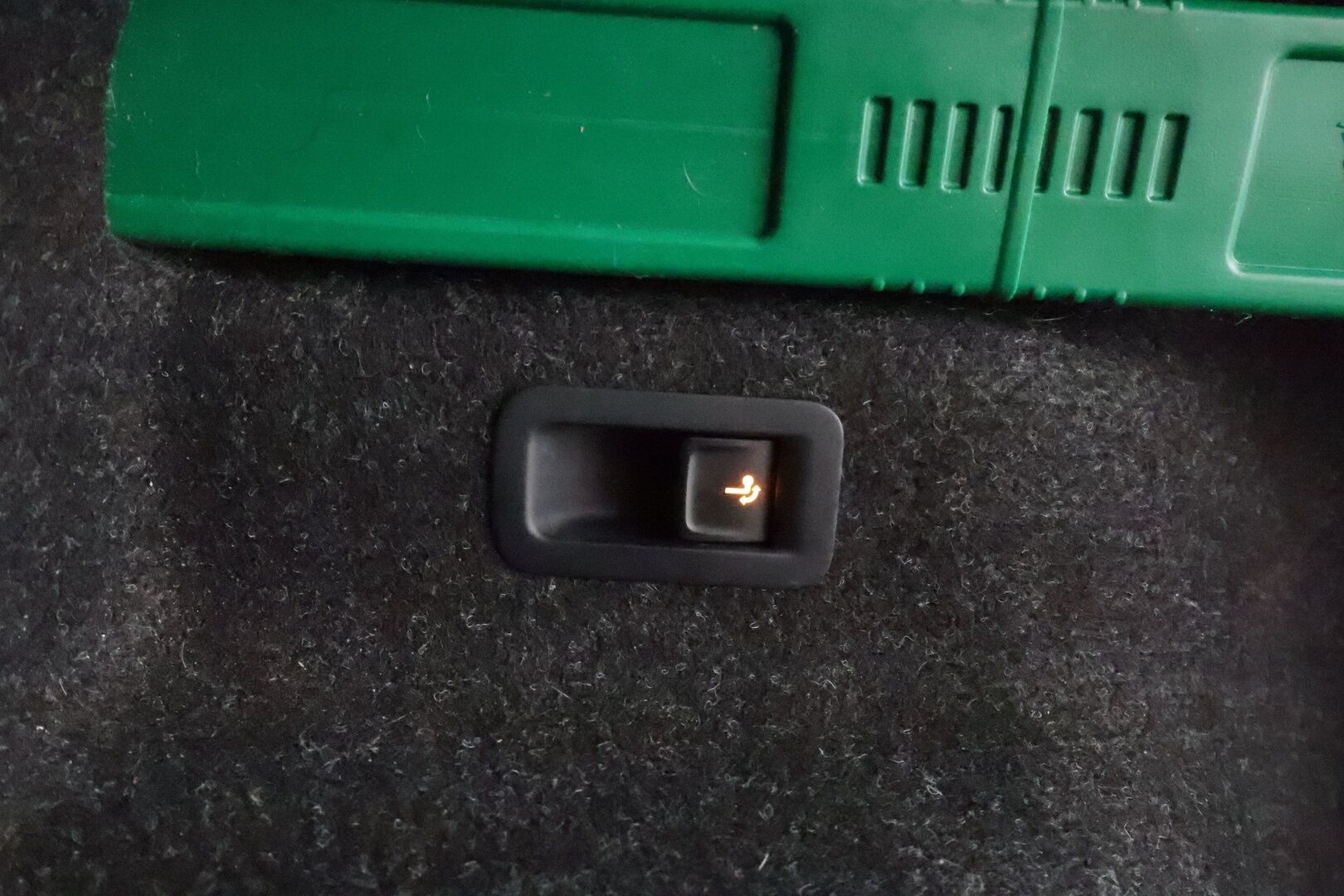 Skoda Enyaq 2023 80 iV *Lämpöpumppu / Adapt.vakkari / Muistipenkki / Koukku / P.kamera / Matrix LED* - 1-om. Suomi-auto / Akku kuntotarkastettu / Merkkihuollettu / 2x vanteet - HULLU BLACKWEEK KORKOTARJOUS 2,49%