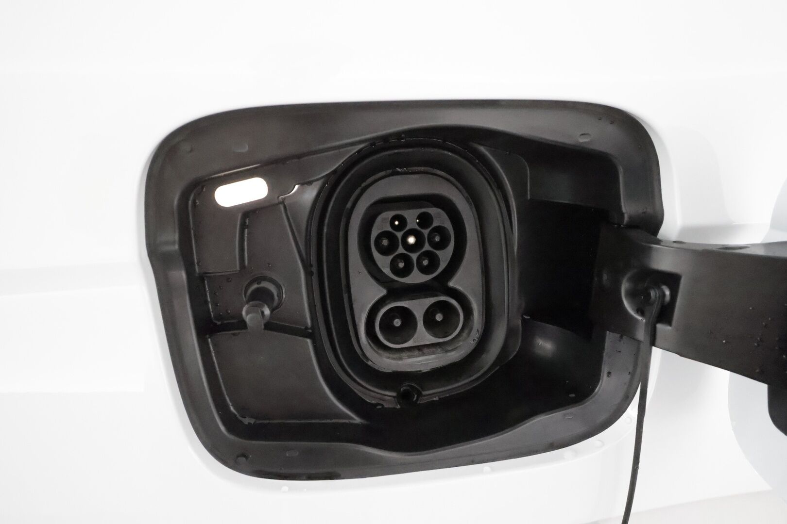 Skoda Enyaq 2023 80 iV *Lämpöpumppu / Adapt.vakkari / Muistipenkki / Koukku / P.kamera / Matrix LED* - 1-om. Suomi-auto / Akku kuntotarkastettu / Merkkihuollettu / 2x vanteet - HULLU BLACKWEEK KORKOTARJOUS 2,49%