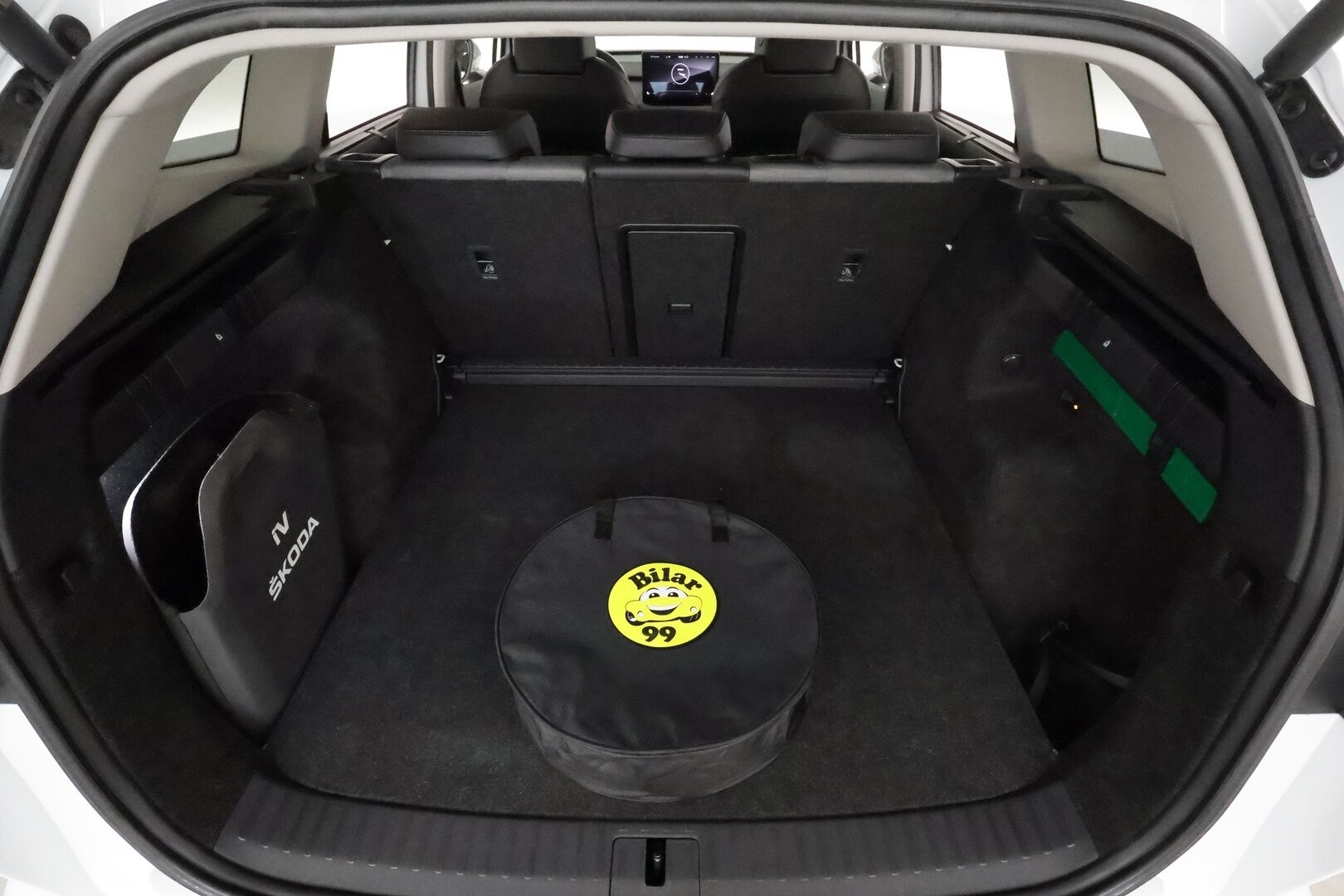 Skoda Enyaq 2023 80 iV *Lämpöpumppu / Adapt.vakkari / Muistipenkki / Koukku / P.kamera / Matrix LED* - 1-om. Suomi-auto / Akku kuntotarkastettu / Merkkihuollettu / 2x vanteet - HULLU BLACKWEEK KORKOTARJOUS 2,49%