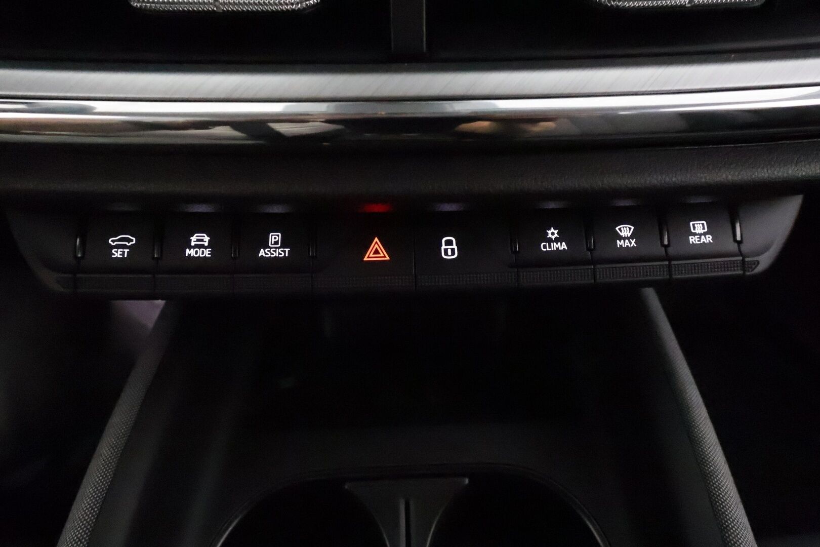 Skoda Enyaq 2023 80 iV *Lämpöpumppu / Adapt.vakkari / Muistipenkki / Koukku / P.kamera / Matrix LED* - 1-om. Suomi-auto / Merkkihuollettu / 2x vanteet