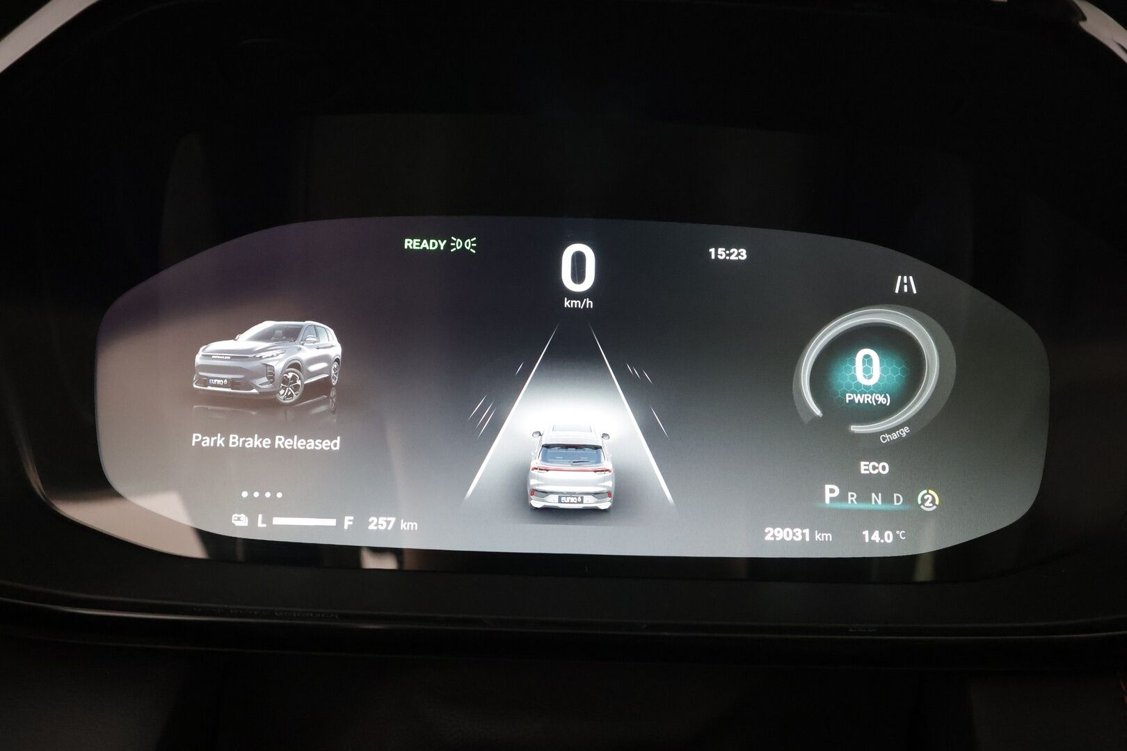 Maxus Euniq 6 2023 Grand Suv XSPECIAL * ACC / Panorama / 360° / Sähköpenkit / Keyless / LED / Sähköluukku / Nahat * - Suomi-auto 