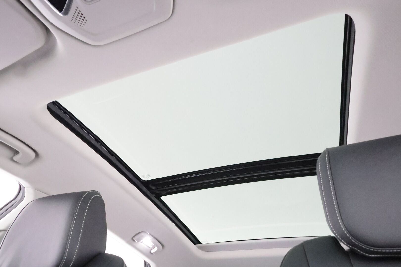 Maxus Euniq 6 2023 Grand Suv XSPECIAL * ACC / Panorama / 360° / Sähköpenkit / Keyless / LED / Sähköluukku / Nahat * - Suomi-auto 