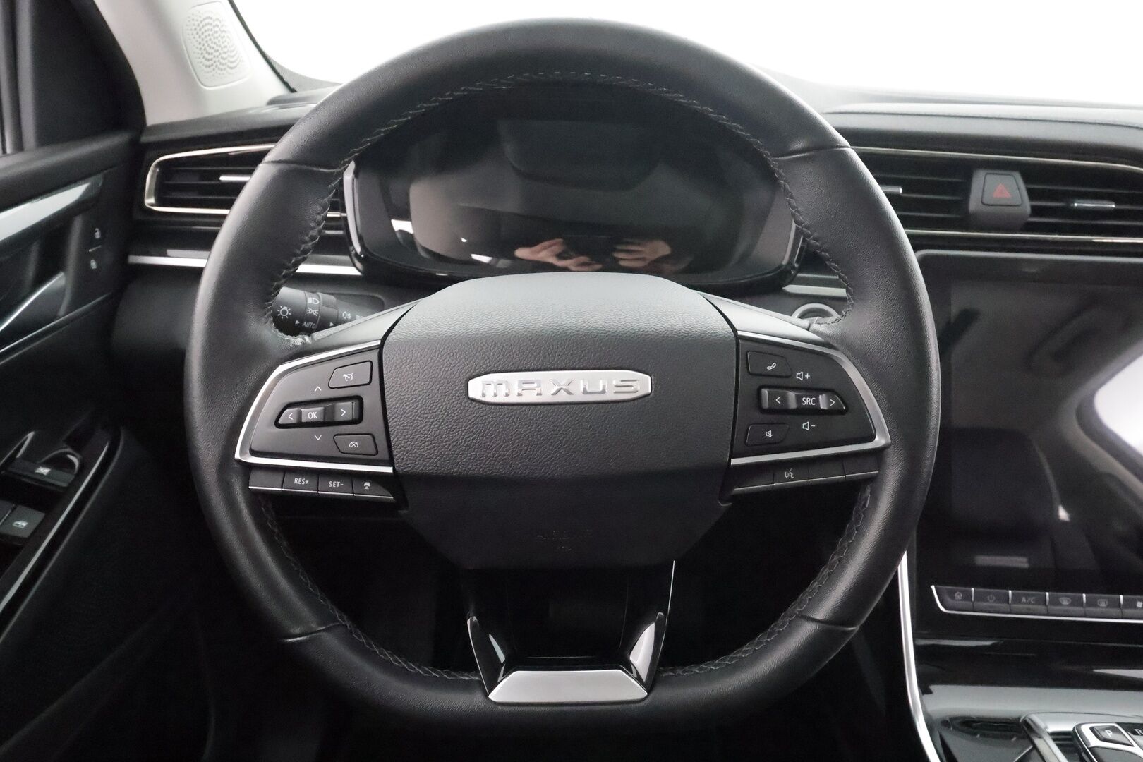 Maxus Euniq 6 2023 Grand Suv XSPECIAL * ACC / Panorama / 360° / Sähköpenkit / Keyless / LED / Sähköluukku / Nahat * - Suomi-auto 