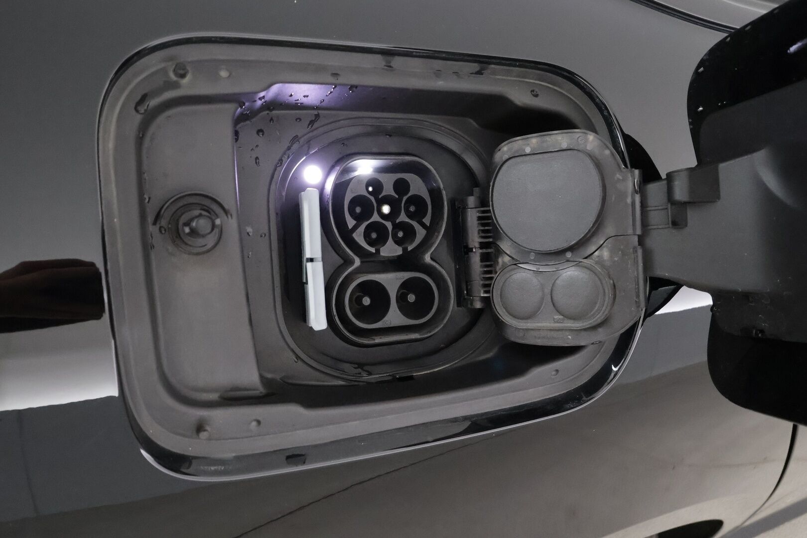 BMW i4 2024 eDrive35 - | ACC | ILP | Harman/Kardon | Sporttipenkit | Puolinahat | P.kamera ja tutkat | Kaistavahti | Navi | Digimittaristo | LED | 2x renkaat aluin | 1-om suomiauto |