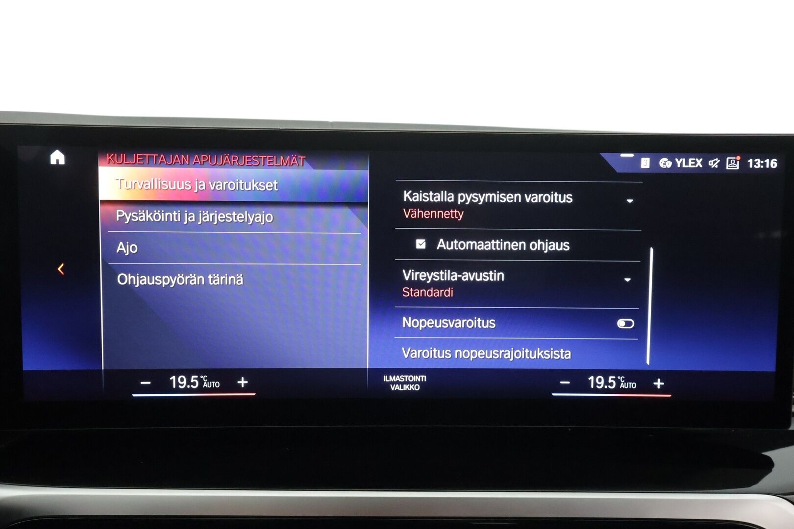 BMW i4 2024 eDrive35 - | ACC | ILP | Harman/Kardon | Sporttipenkit | Puolinahat | P.kamera ja tutkat | Kaistavahti | Navi | Digimittaristo | LED | 2x renkaat aluin | 1-om suomiauto |