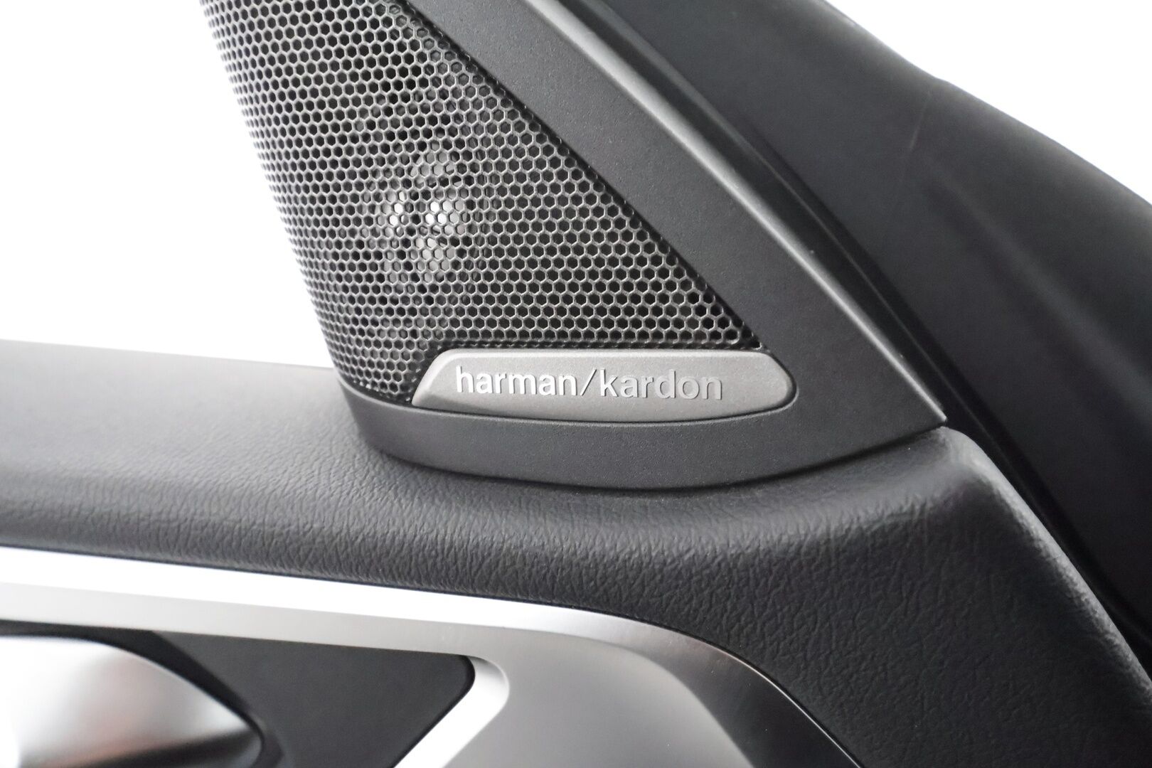 BMW i4 2024 eDrive35 - | ACC | ILP | Harman/Kardon | Sporttipenkit | Puolinahat | P.kamera ja tutkat | Kaistavahti | Navi | Digimittaristo | LED | 2x renkaat aluin | 1-om suomiauto |