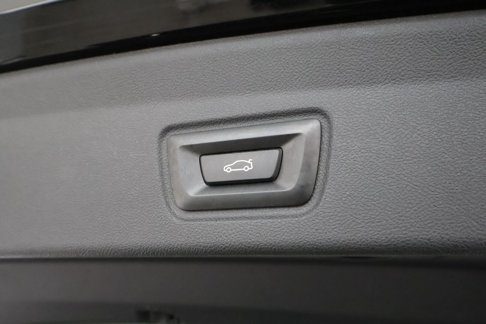 BMW i4 2024 eDrive35 - | ACC | ILP | Harman/Kardon | Sporttipenkit | Puolinahat | P.kamera ja tutkat | Kaistavahti | Navi | Digimittaristo | LED | 2x renkaat aluin | 1-om suomiauto |