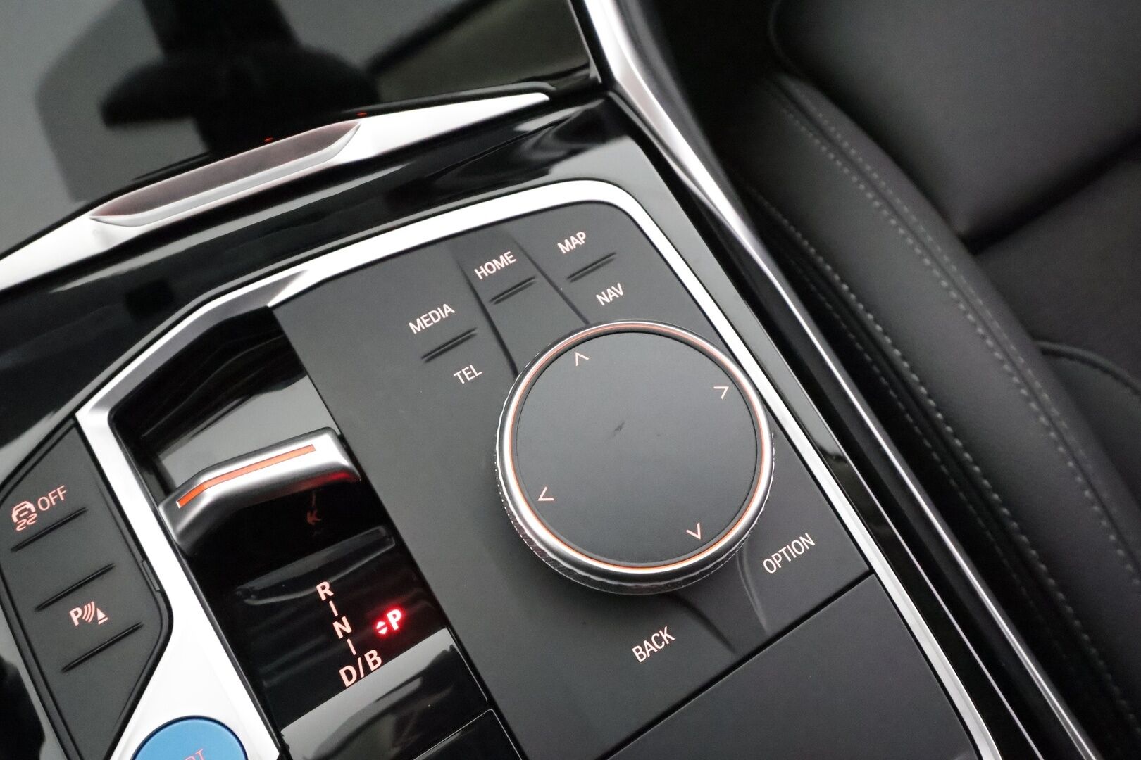 BMW i4 2024 eDrive35 - | ACC | ILP | Harman/Kardon | Sporttipenkit | Puolinahat | P.kamera ja tutkat | Kaistavahti | Navi | Digimittaristo | LED | 2x renkaat aluin | 1-om suomiauto |