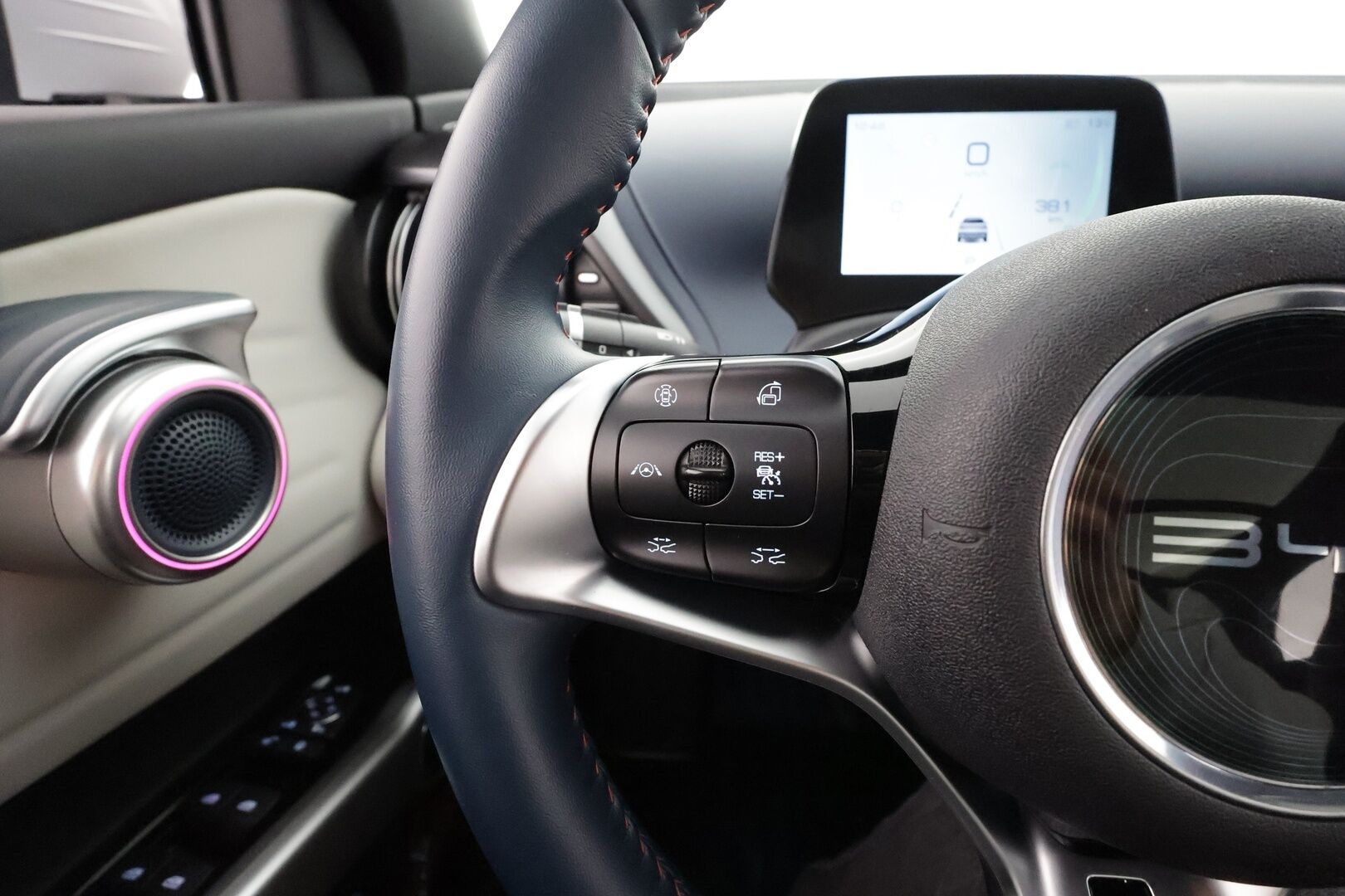 BYD Atto 3 2022 Design * ILP / Panorama / 360 / ACC / LED / Sähköpenkit / Navi / Kaistavahti / Keyless * - 2x Latauskaapelit - HULLUT AVAJAISHULINAT KORKOTARJOUS 3,29 %