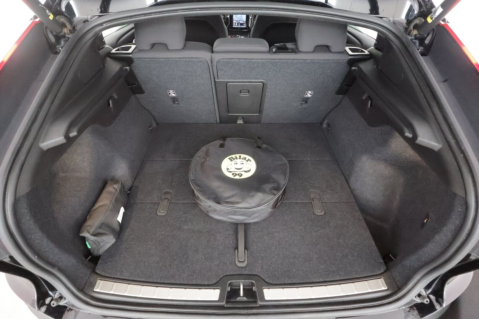 Volvo C40 2023 Recharge Single Plus aut - | ACC | ILP | Koukku | Lasikatto | Muistipenkki | Sporttipenkit | P.kamera | Pilot assist | BLIS | Sähk. takaluukku | Merkkihuollot | ALV | 