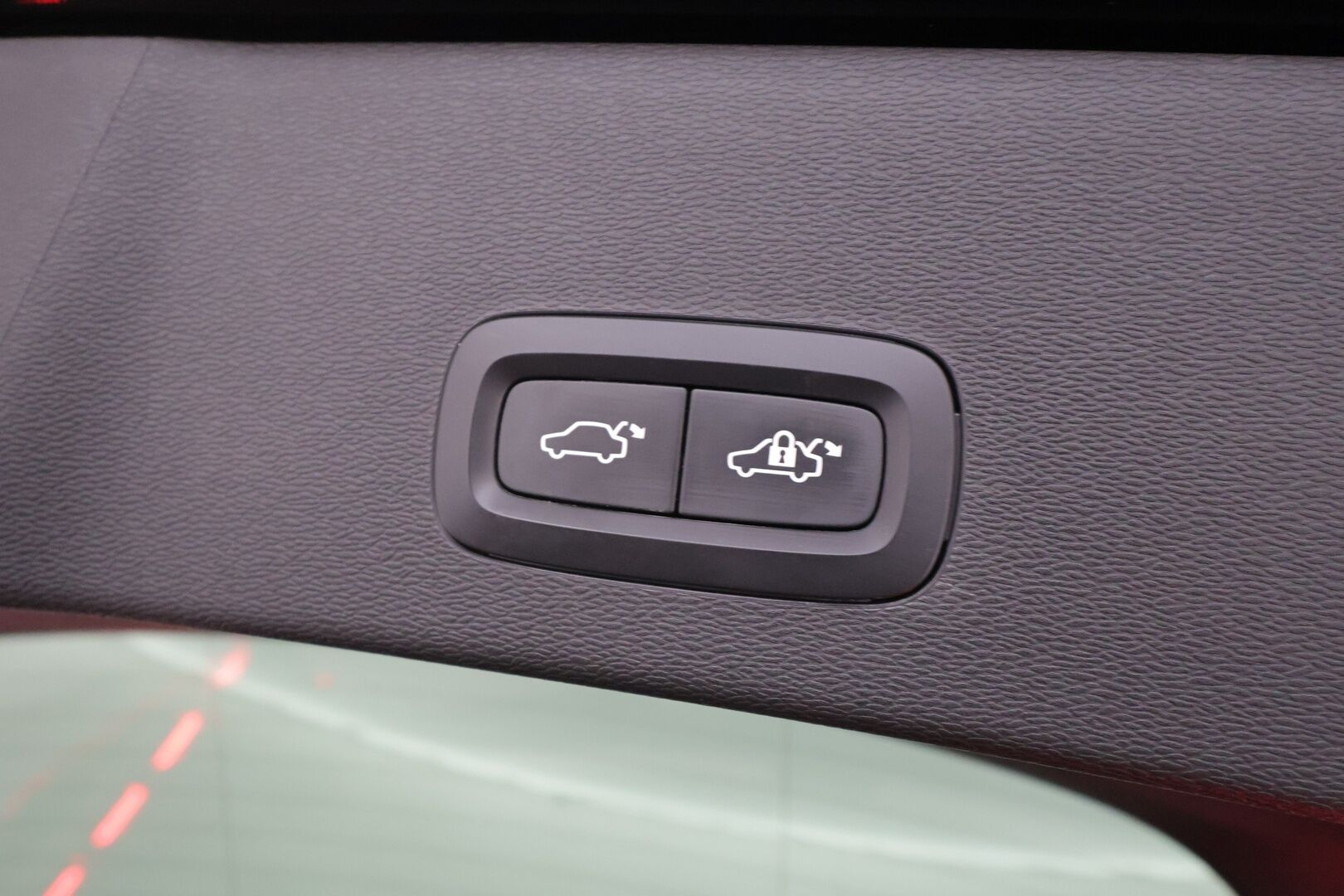 Volvo C40 2023 Recharge Single Plus aut - | ACC | ILP | Koukku | Lasikatto | Muistipenkki | Sporttipenkit | P.kamera | Pilot assist | BLIS | Sähk. takaluukku | Merkkihuollot | ALV | 