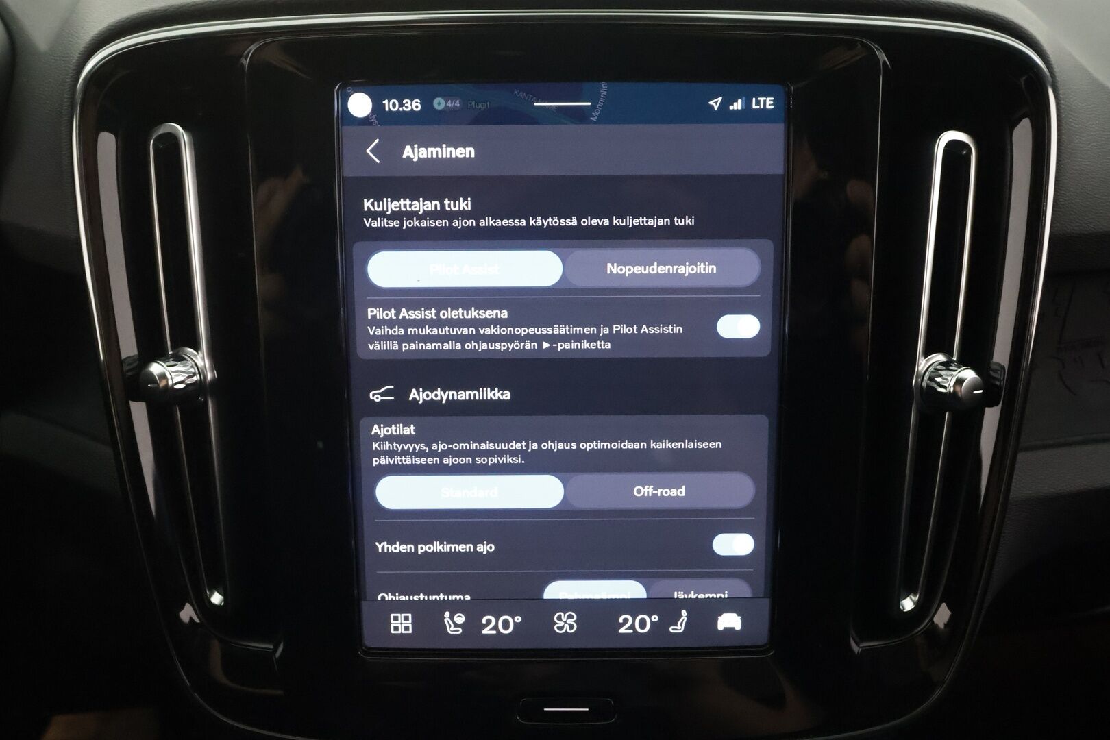 Volvo C40 2023 Recharge Single Plus aut - | ACC | ILP | Koukku | Lasikatto | Muistipenkki | Sporttipenkit | P.kamera | Pilot assist | BLIS | Sähk. takaluukku | Merkkihuollot | ALV | 