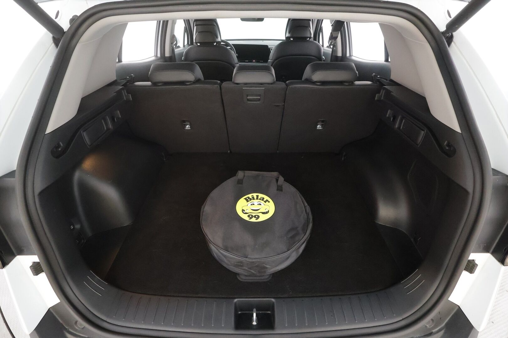 Kia Sportage 2023 1,6 T-GDI AWD Plug-in Hybrid Business Premium AT 265hv - | ACC | H&K | 360° | Lohko+Sisä | Sähköpenkit | Katvevaroitin | Ratinlämmitin | LED | Navi | Sähköluukku | Apple&Android | Puolinahat | Suomi-auto | Kahdet renkaat aluvanteilla | Merkkihuollettu | 