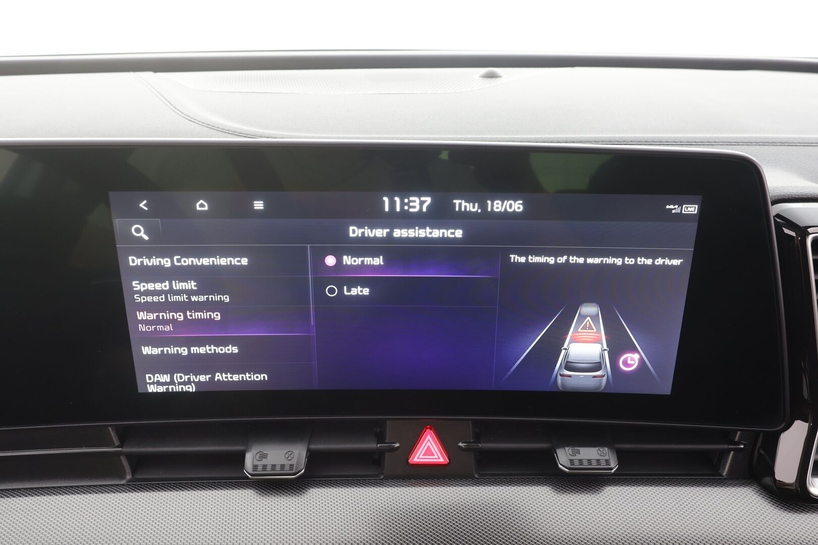Kia Sportage 2023 1,6 T-GDI AWD Plug-in Hybrid Business Premium AT 265hv - | ACC | H&K | 360° | Lohko+Sisä | Sähköpenkit | Katvevaroitin | Ratinlämmitin | LED | Navi | Sähköluukku | Apple&Android | Puolinahat | Suomi-auto | Kahdet renkaat aluvanteilla | Merkkihuollettu | 